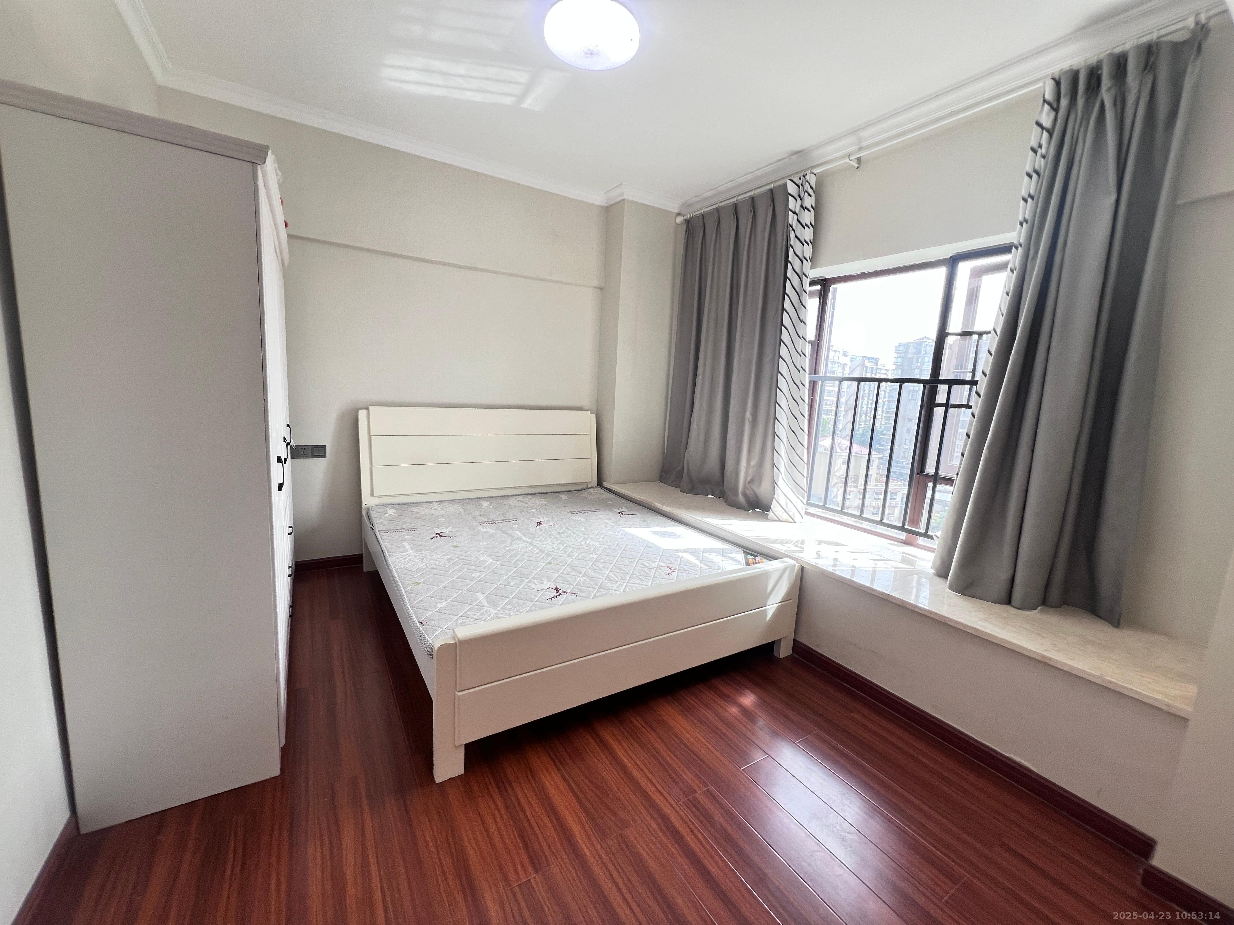 山语云栖 3室2厅1卫 2000.0元/月 山语云栖 3室2厅1卫 2000.0元/月室内图