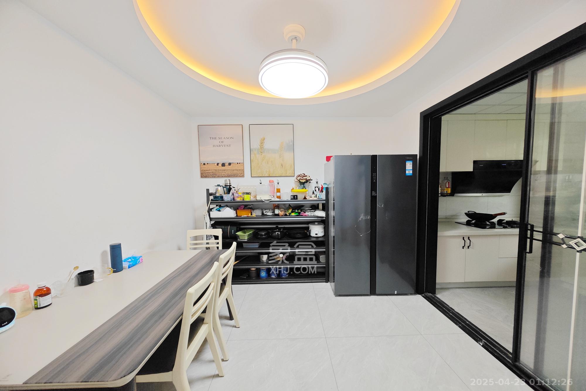 鸿景苑 3室2厅2卫 69.0万 鸿景苑 3室2厅2卫 69.0万客厅