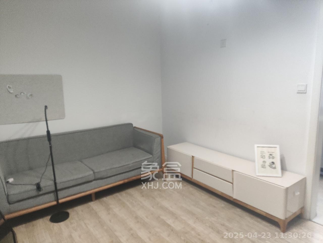 税务局第二税务分局  2室1厅1卫   700.00元/月室内图