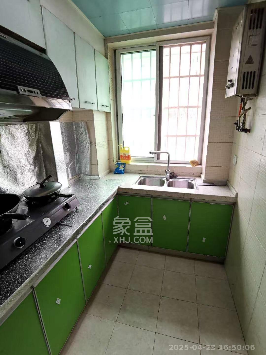 恩瑞麓山名园(龙王港小区) 3室2厅1卫 2100.0元/月 恩瑞麓山名园(龙王港小区) 3室2厅1卫 2100.0元/月室内图