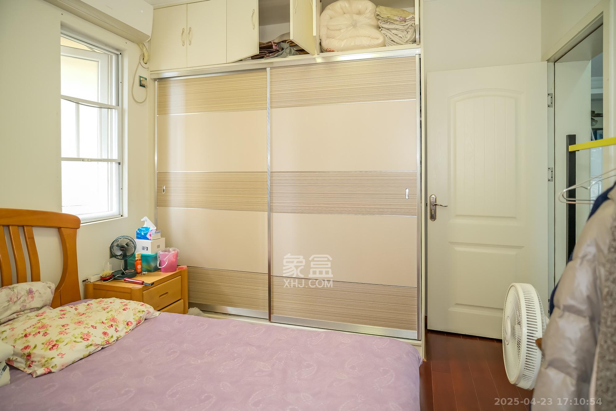 保利香槟国际 3室2厅1卫 73.8万 保利香槟国际 3室2厅1卫 73.8万卧室