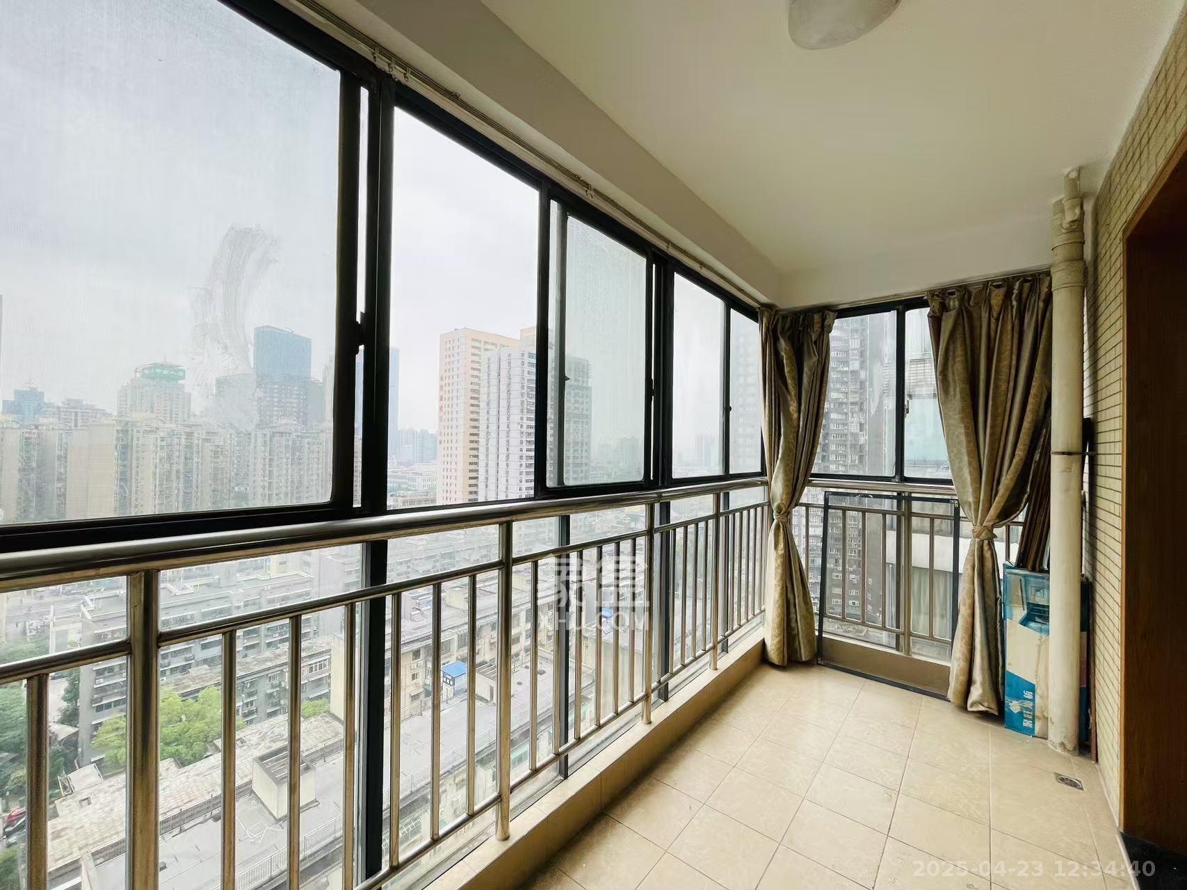 长沙紫金苑  3室1厅1卫    4300.0元/月 长沙紫金苑  3室1厅1卫    4300.0元/月室内图