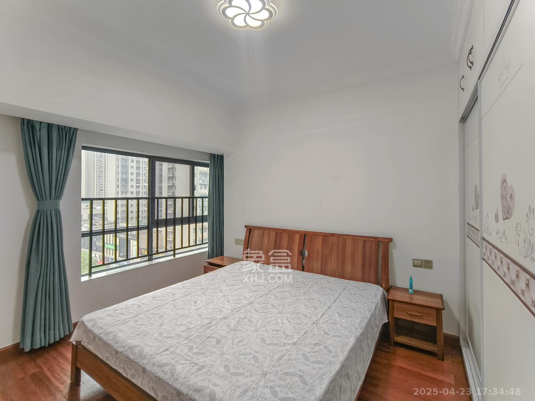 花样年华  3室2厅1卫    55.8万 花样年华  3室2厅1卫    55.8万卧室