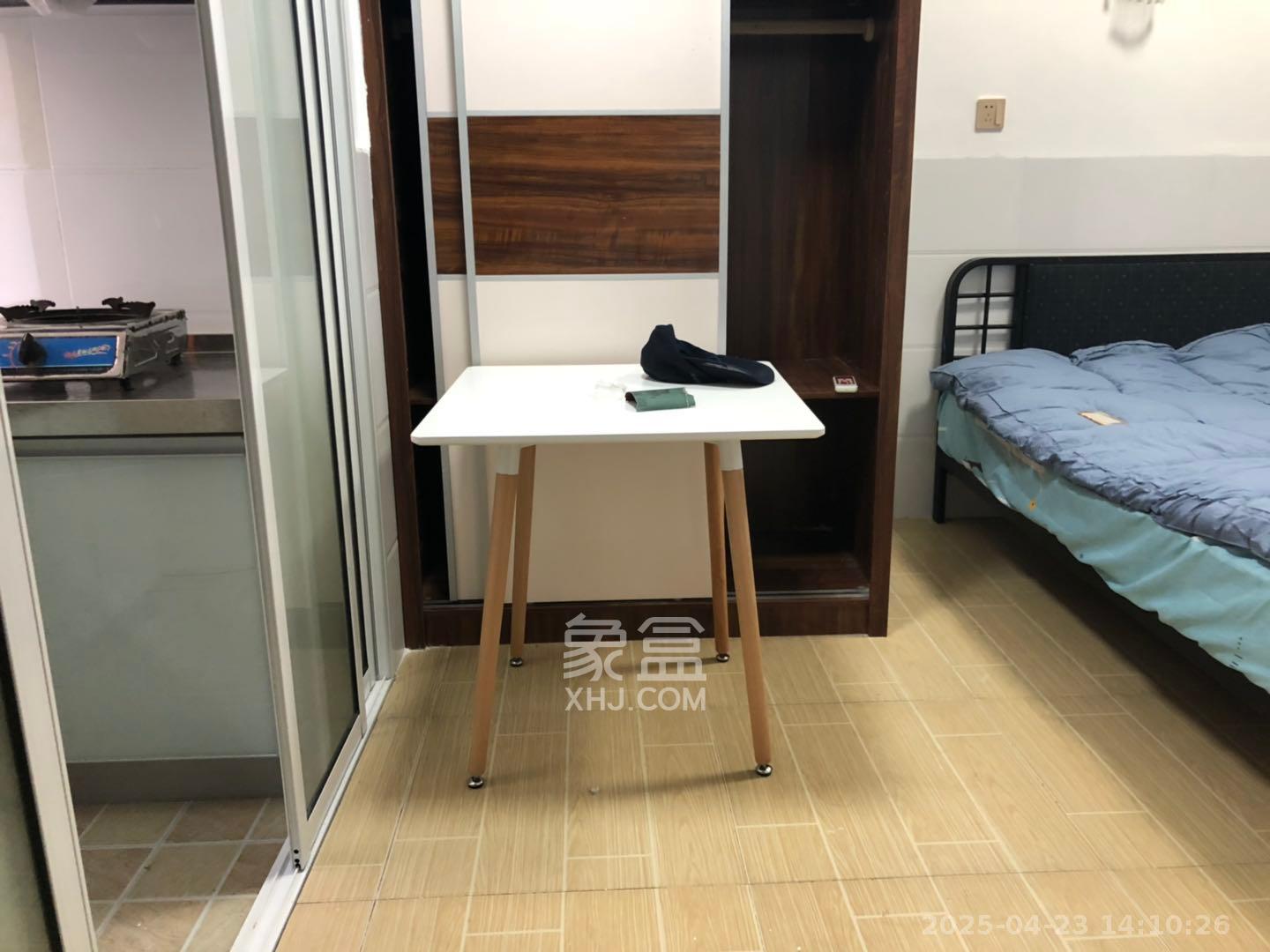 红旗社区  1室1厅1卫   650.00元/月室内图