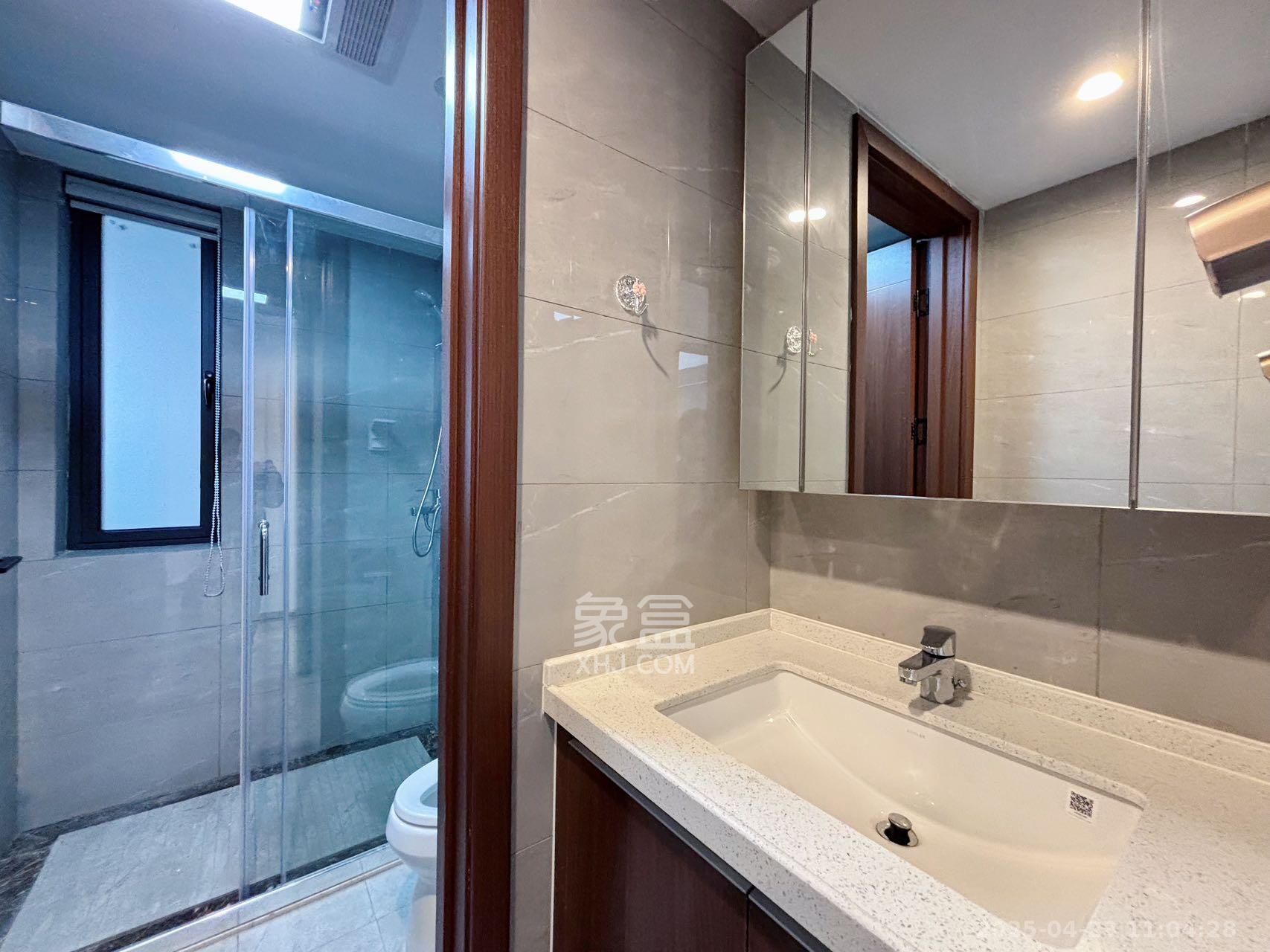 绿地长沙城际空间站(柏仕佳苑) 3室2厅2卫 4300.0元/月 绿地长沙城际空间站(柏仕佳苑) 3室2厅2卫 4300.0元/月室内图