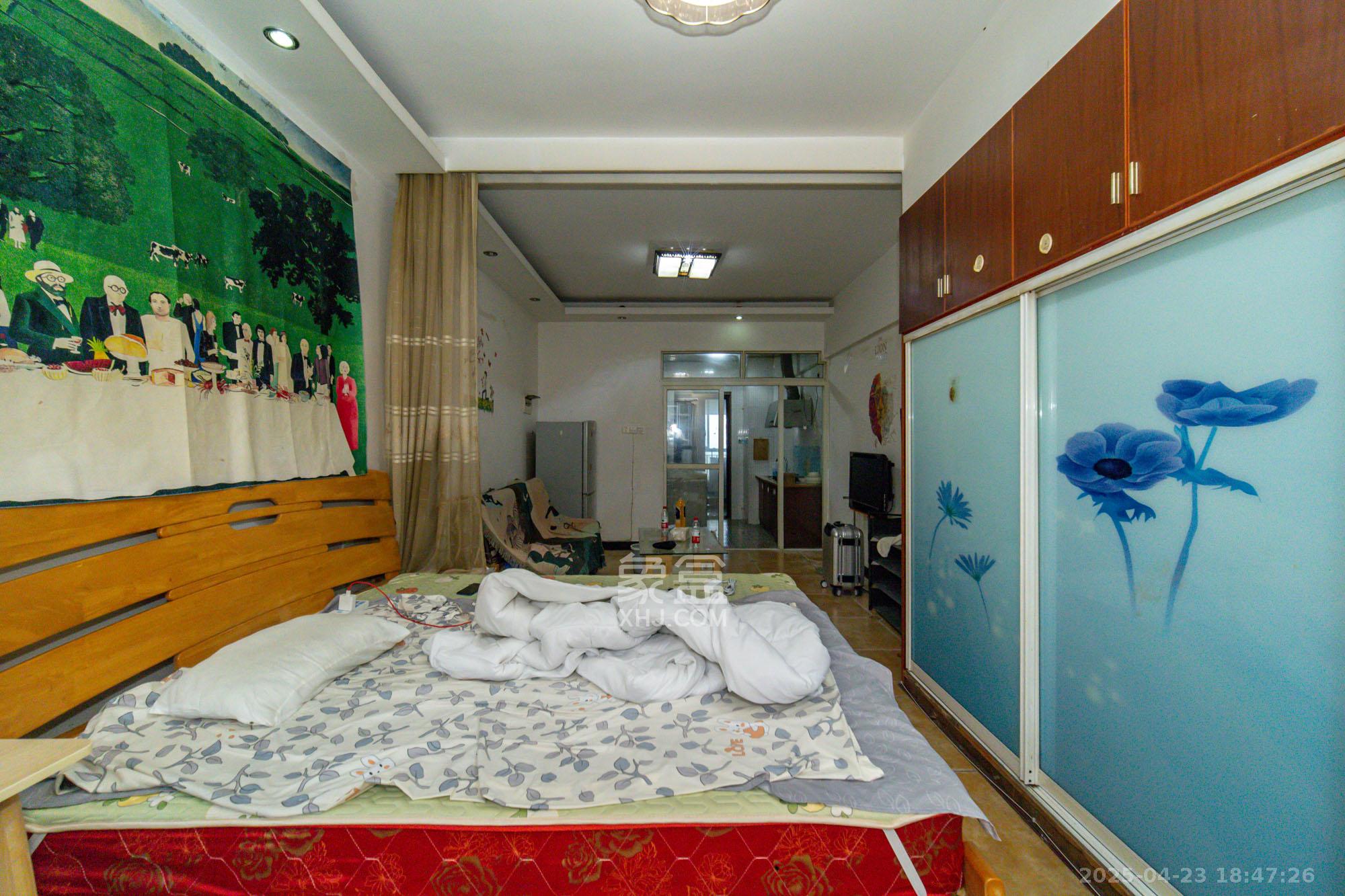 尚都花园城 1室1厅1卫 25.0万 尚都花园城 1室1厅1卫 25.0万客厅