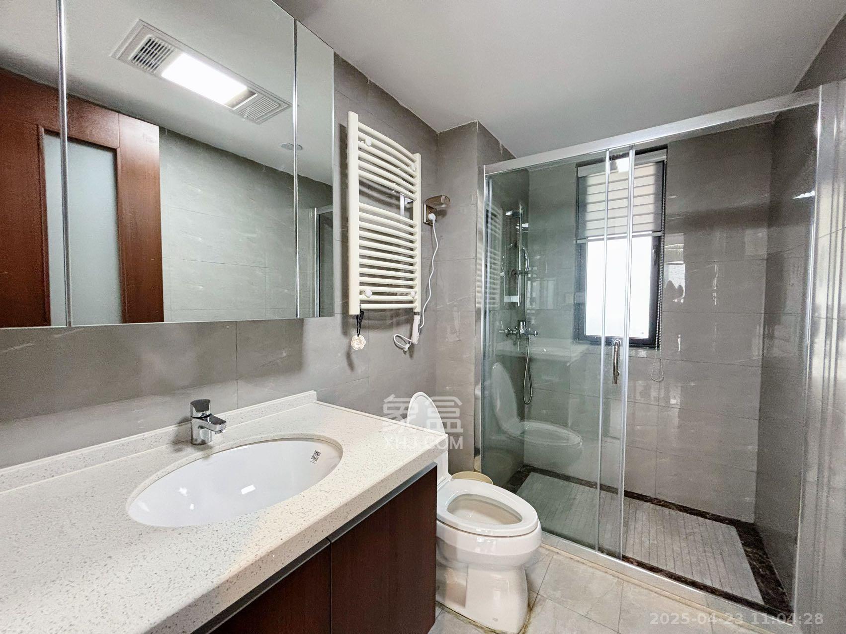 绿地长沙城际空间站(柏仕佳苑) 3室2厅2卫 4300.0元/月 绿地长沙城际空间站(柏仕佳苑) 3室2厅2卫 4300.0元/月室内图