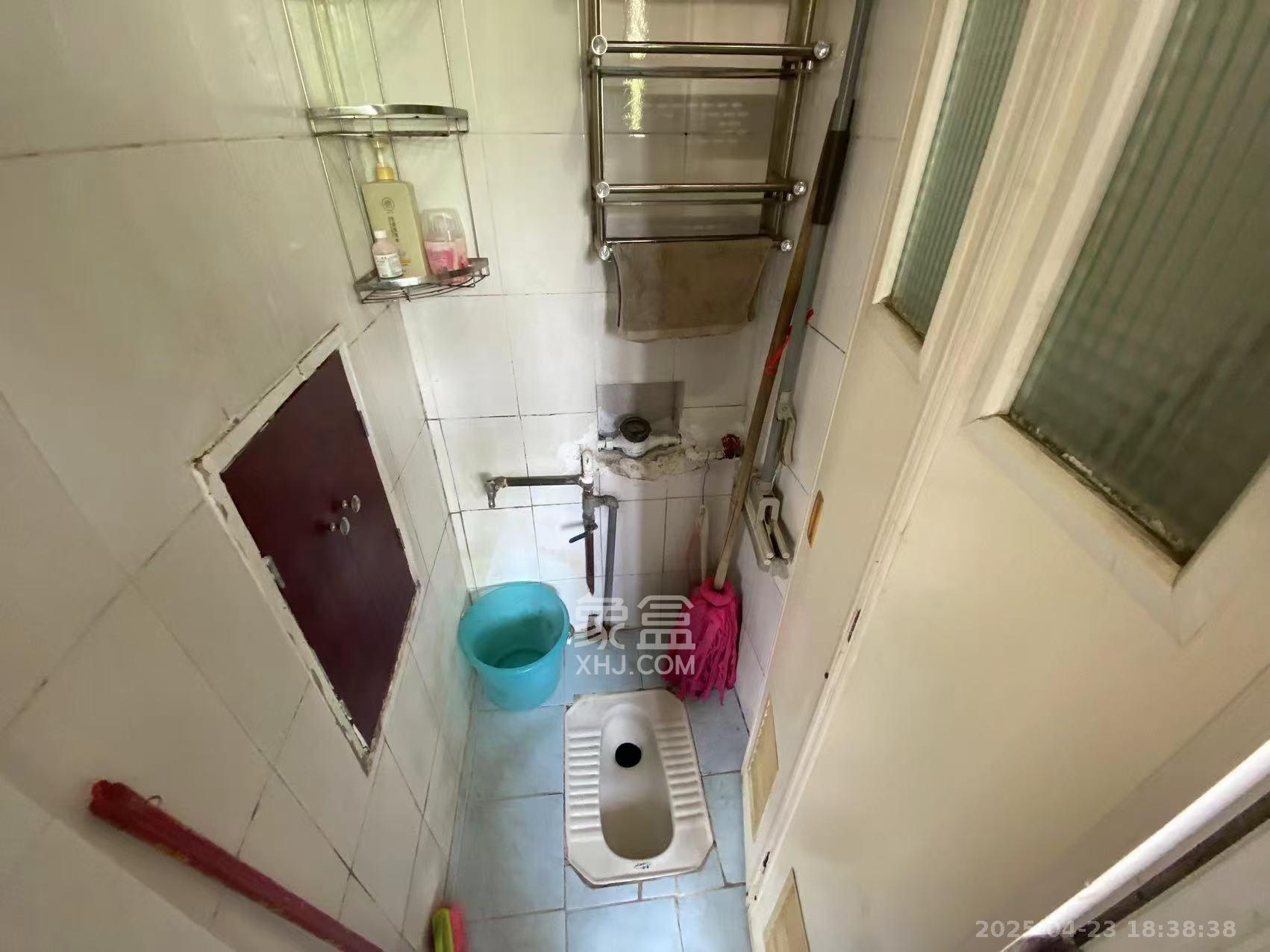 妹子山社区(曙光社区) 1室1厅1卫 1000.0元/月 妹子山社区(曙光社区) 1室1厅1卫 1000.0元/月室内图