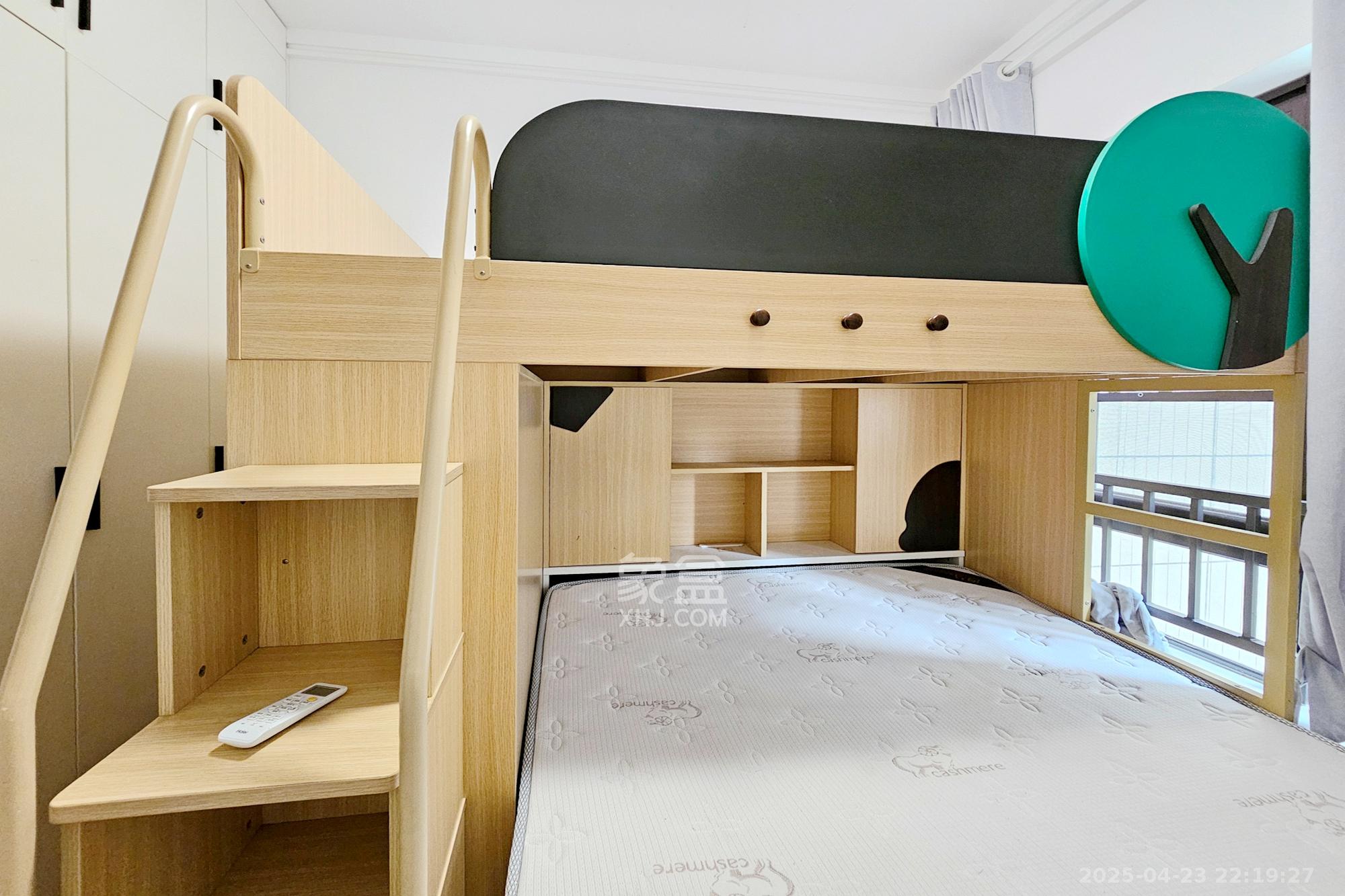 阳光城尚东湾青柠园 3室2厅2卫 105.00万 阳光城尚东湾青柠园 3室2厅2卫 105.00万卧室