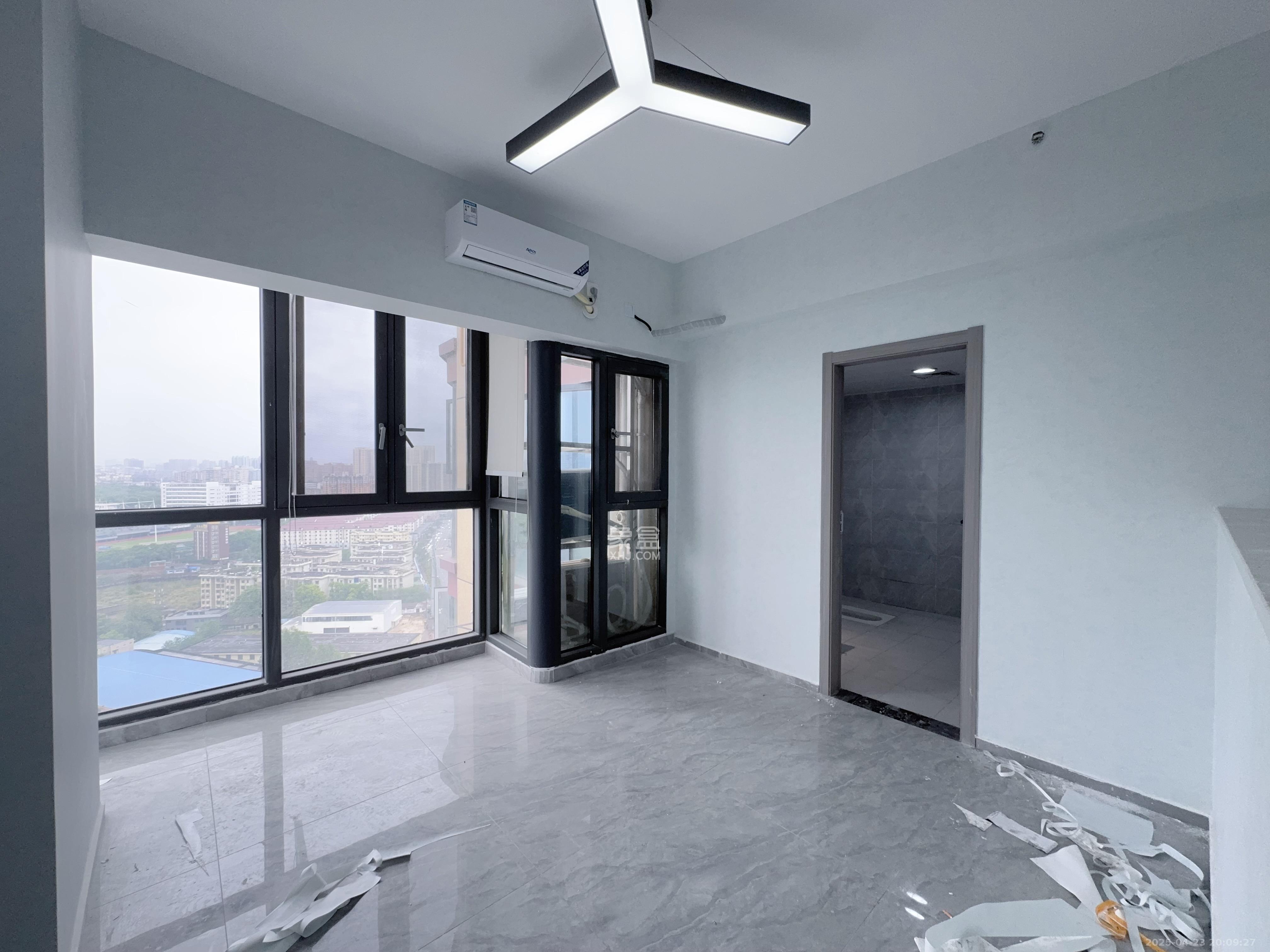 中云公寓 5室2厅2卫 5000.0元/月 中云公寓 5室2厅2卫 5000.0元/月室内图