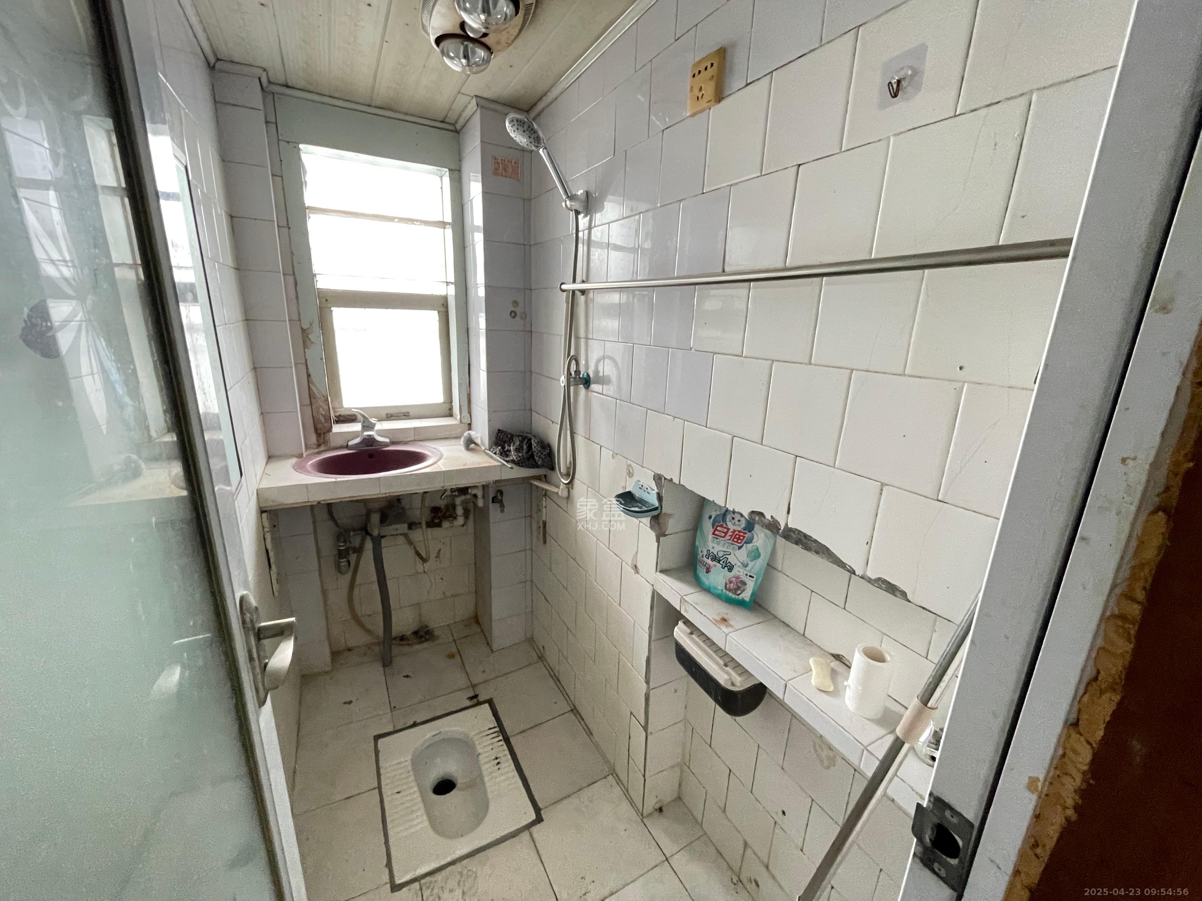 狮子山二片 2室1厅1卫 1200.0元/月 狮子山二片 2室1厅1卫 1200.0元/月室内图