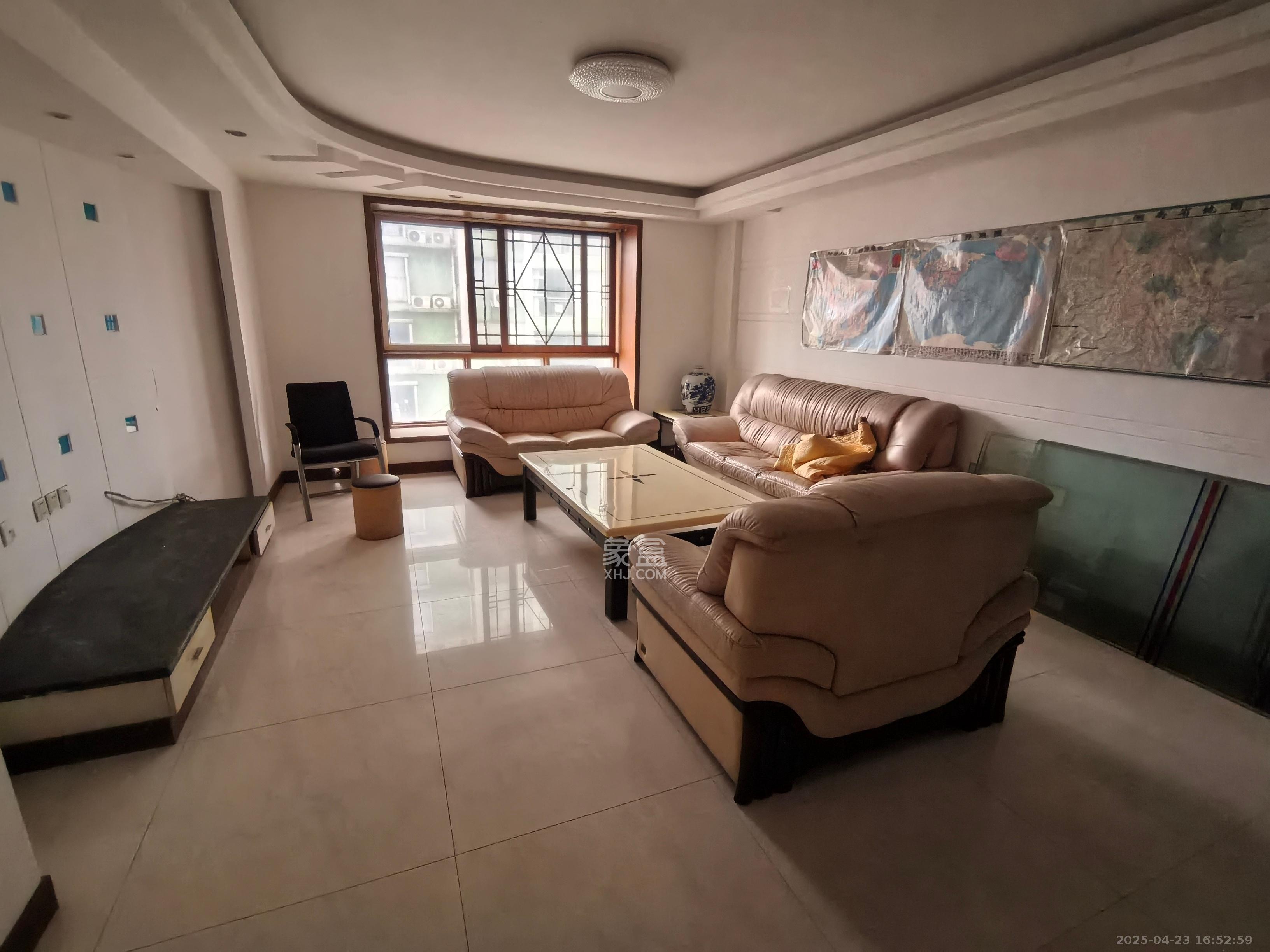 天心丽城 4室2厅1卫 2700.0元/月 天心丽城 4室2厅1卫 2700.0元/月室内图