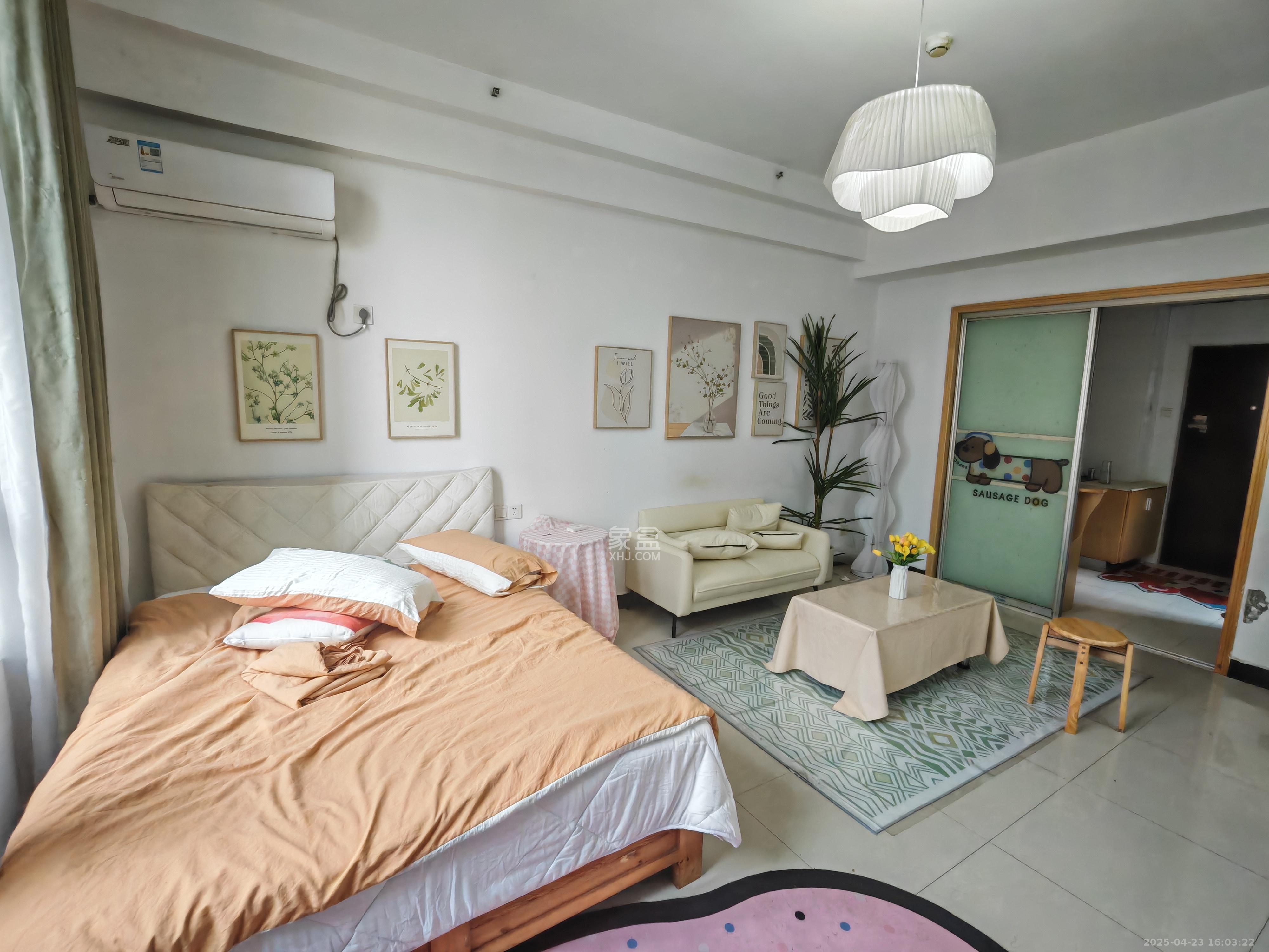 融圣国际  1室1厅0卫    1800.0元/月 融圣国际  1室1厅0卫    1800.0元/月