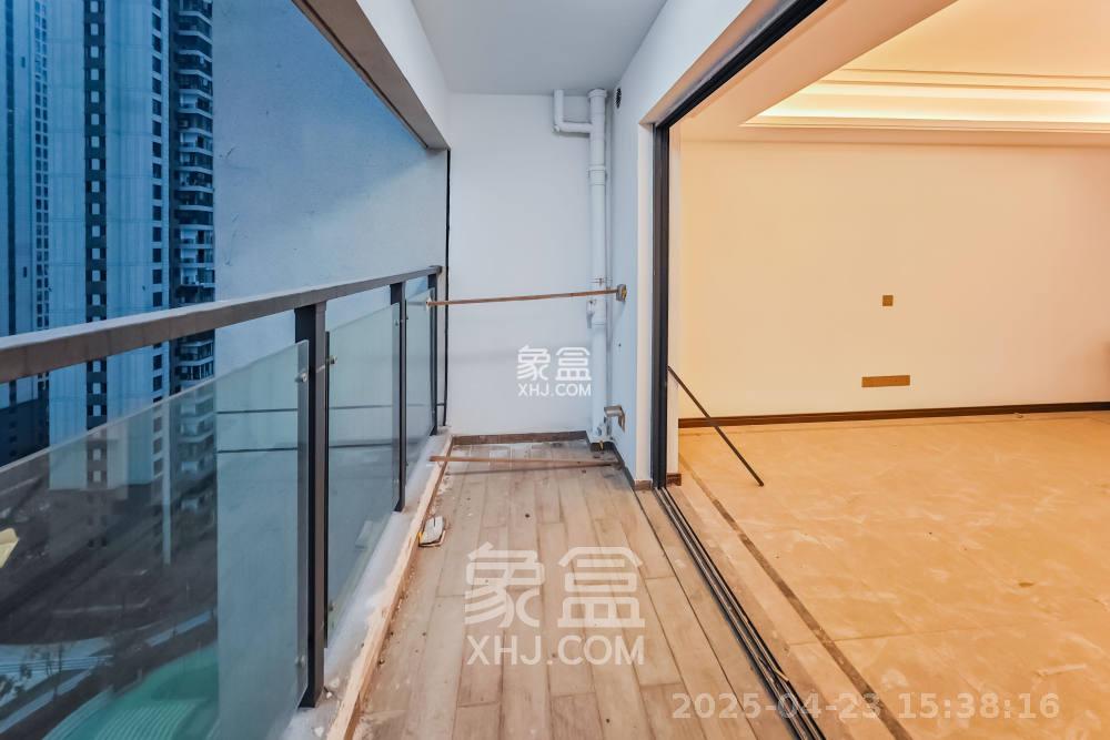 绿地长沙城际空间站（柏仕佳苑）  4室2厅2卫   3500.00元/月室内图
