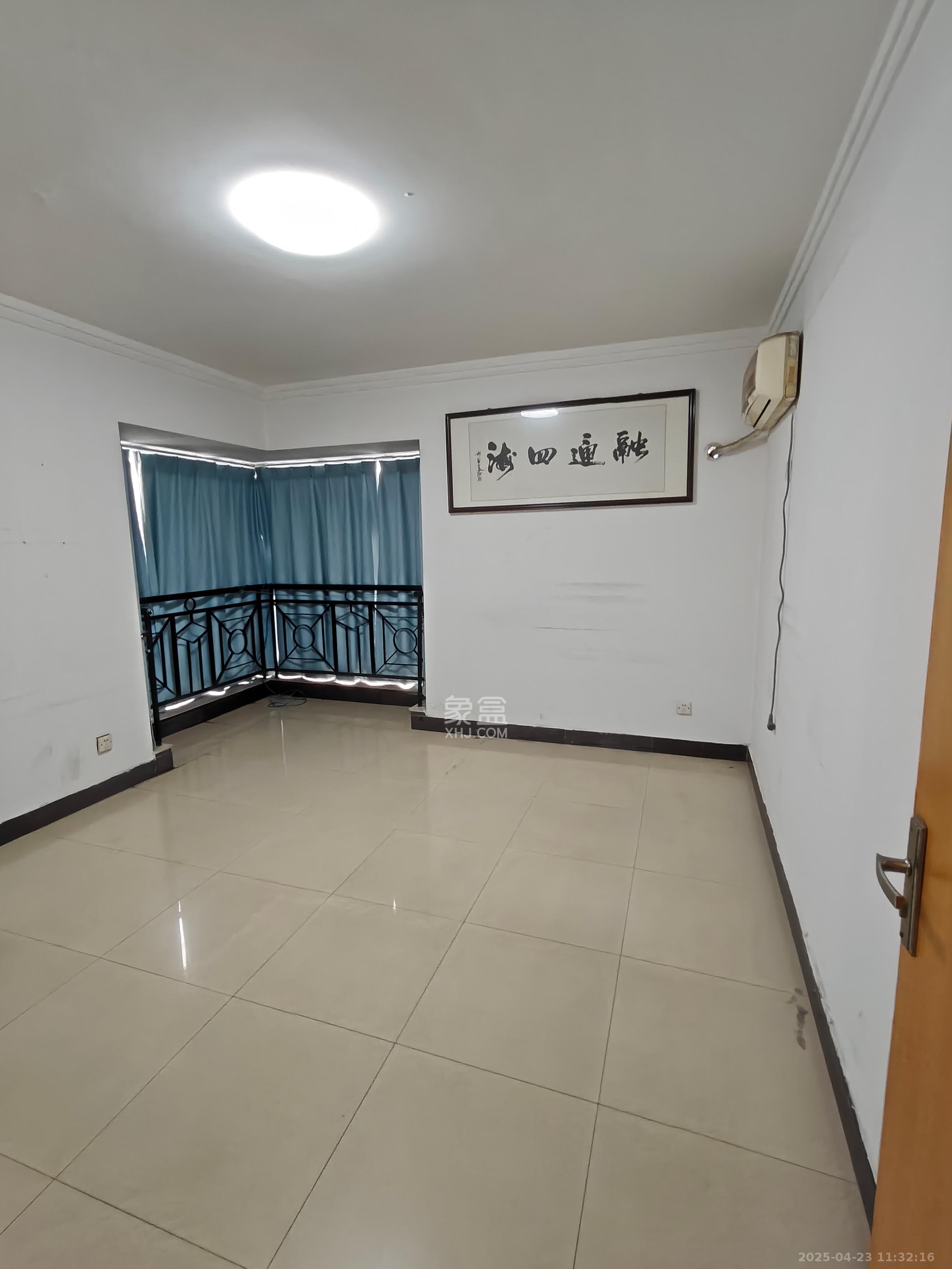 东方之珠  4室2厅1卫   3800.00元/月室内图