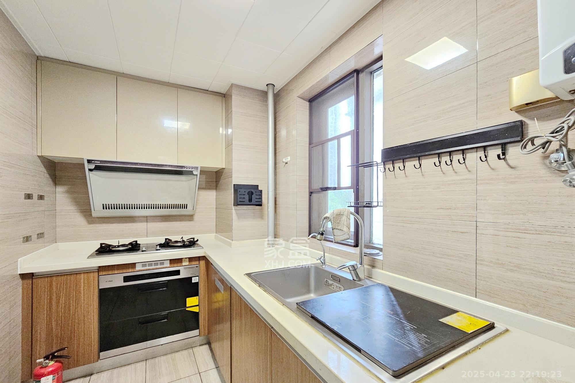 阳光城尚东湾青柠园 3室2厅2卫 105.00万 阳光城尚东湾青柠园 3室2厅2卫 105.00万其他