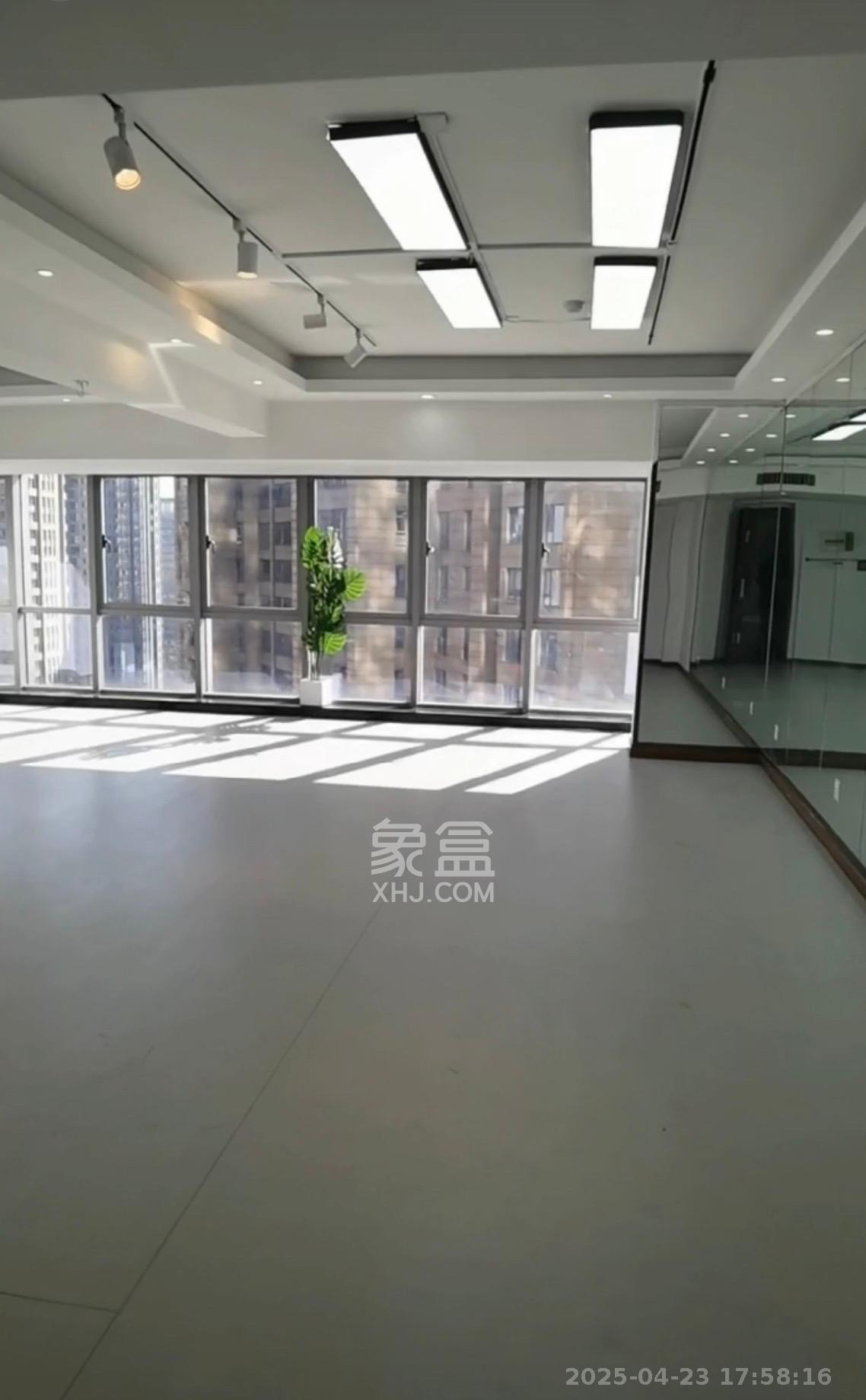 保利国际广场 1室1厅1卫 5000.0元/月 保利国际广场 1室1厅1卫 5000.0元/月室内图