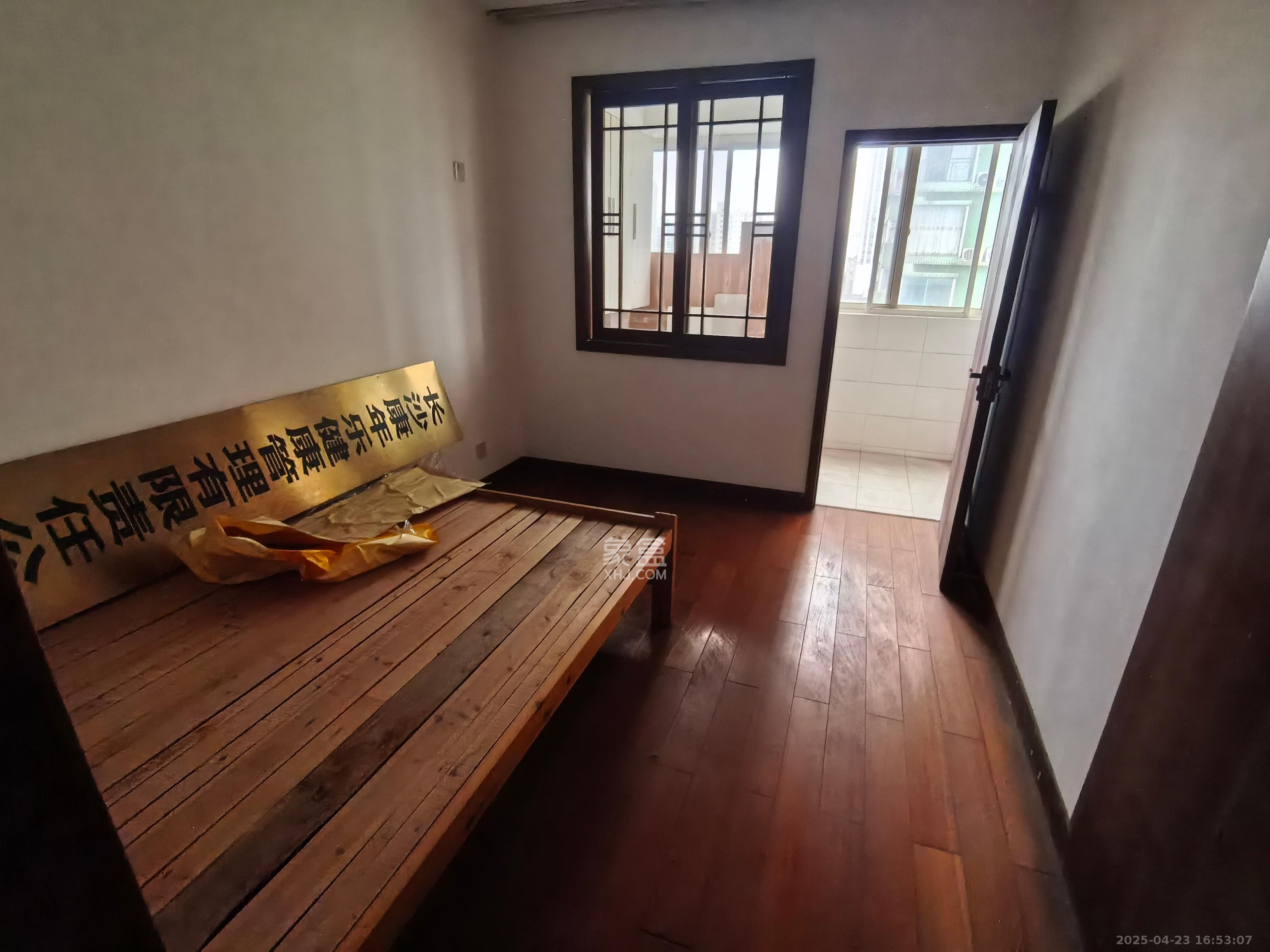 天心丽城 4室2厅1卫 2700.0元/月 天心丽城 4室2厅1卫 2700.0元/月室内图