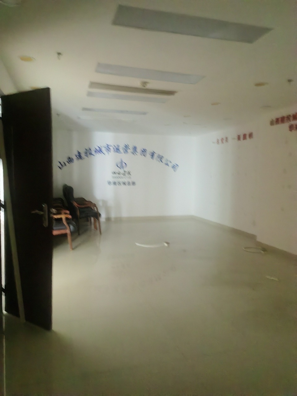 华厦银行(盛达景都商务大厦)  9室2厅0卫   28979.00元/月室内图