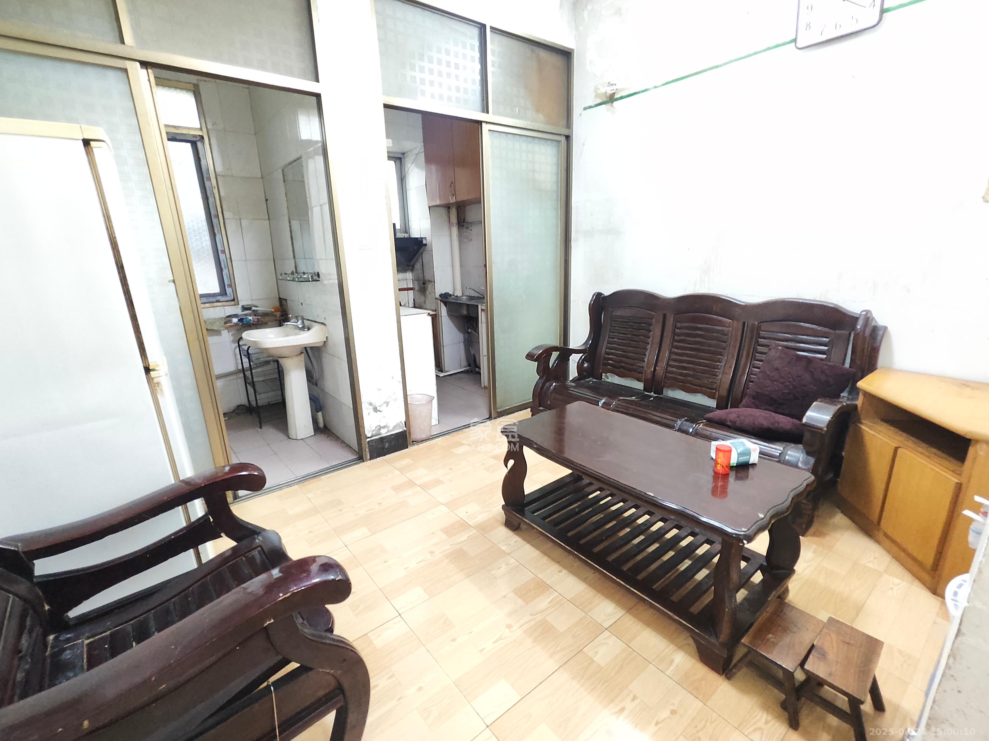 长钢宿舍小区  2室1厅1卫   1300.00元/月室内图