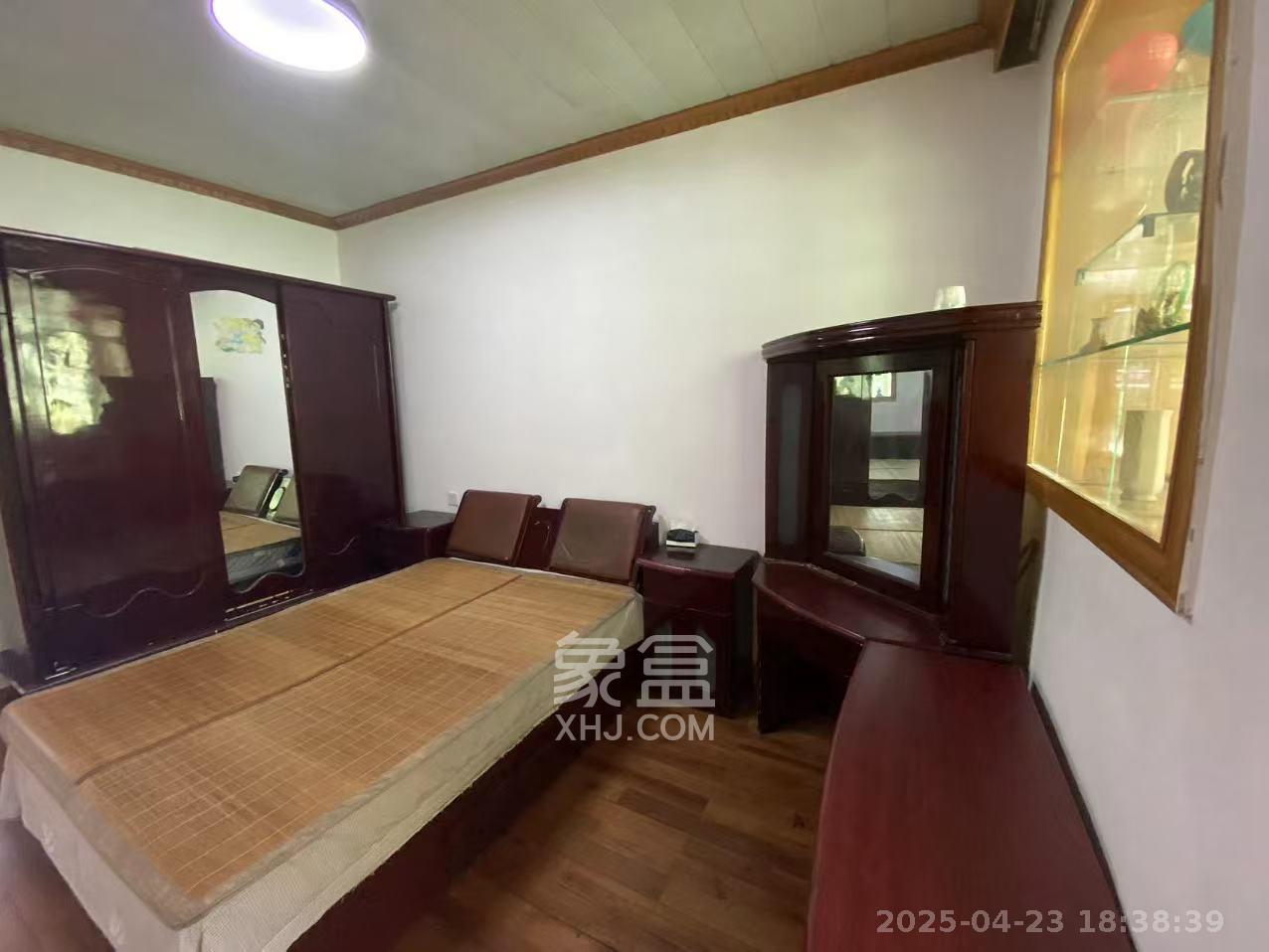 妹子山社区(曙光社区) 1室1厅1卫 1000.0元/月 妹子山社区(曙光社区) 1室1厅1卫 1000.0元/月室内图