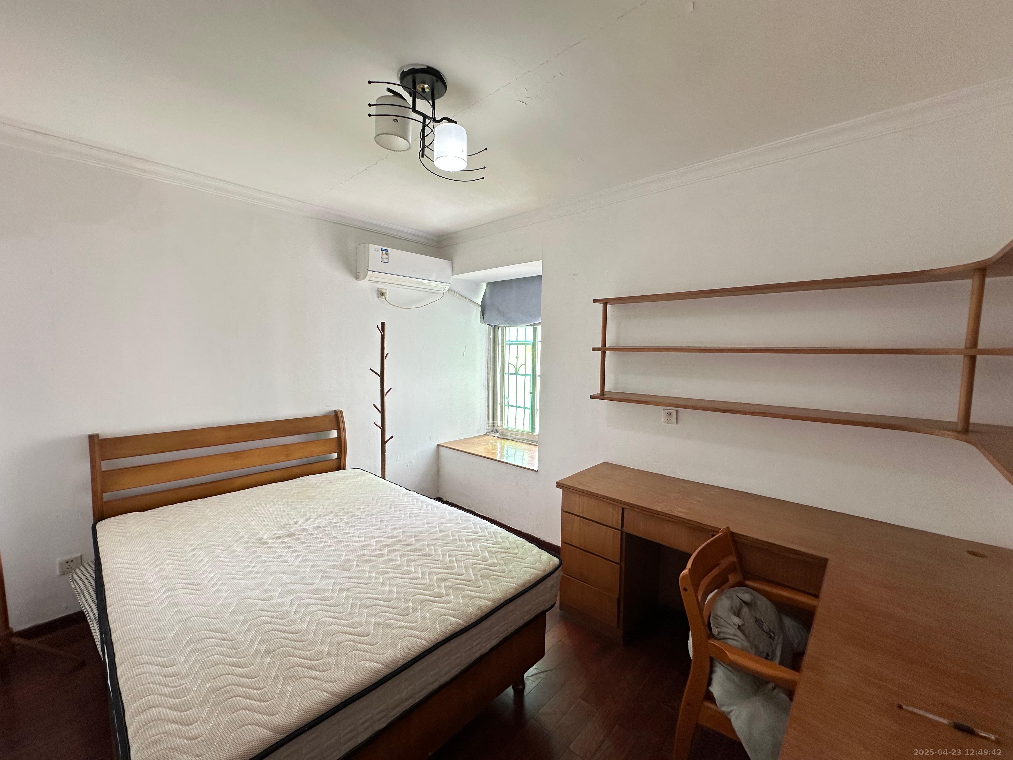 咸嘉新村嘉文苑 3室2厅2卫 2200.0元/月 咸嘉新村嘉文苑 3室2厅2卫 2200.0元/月室内图