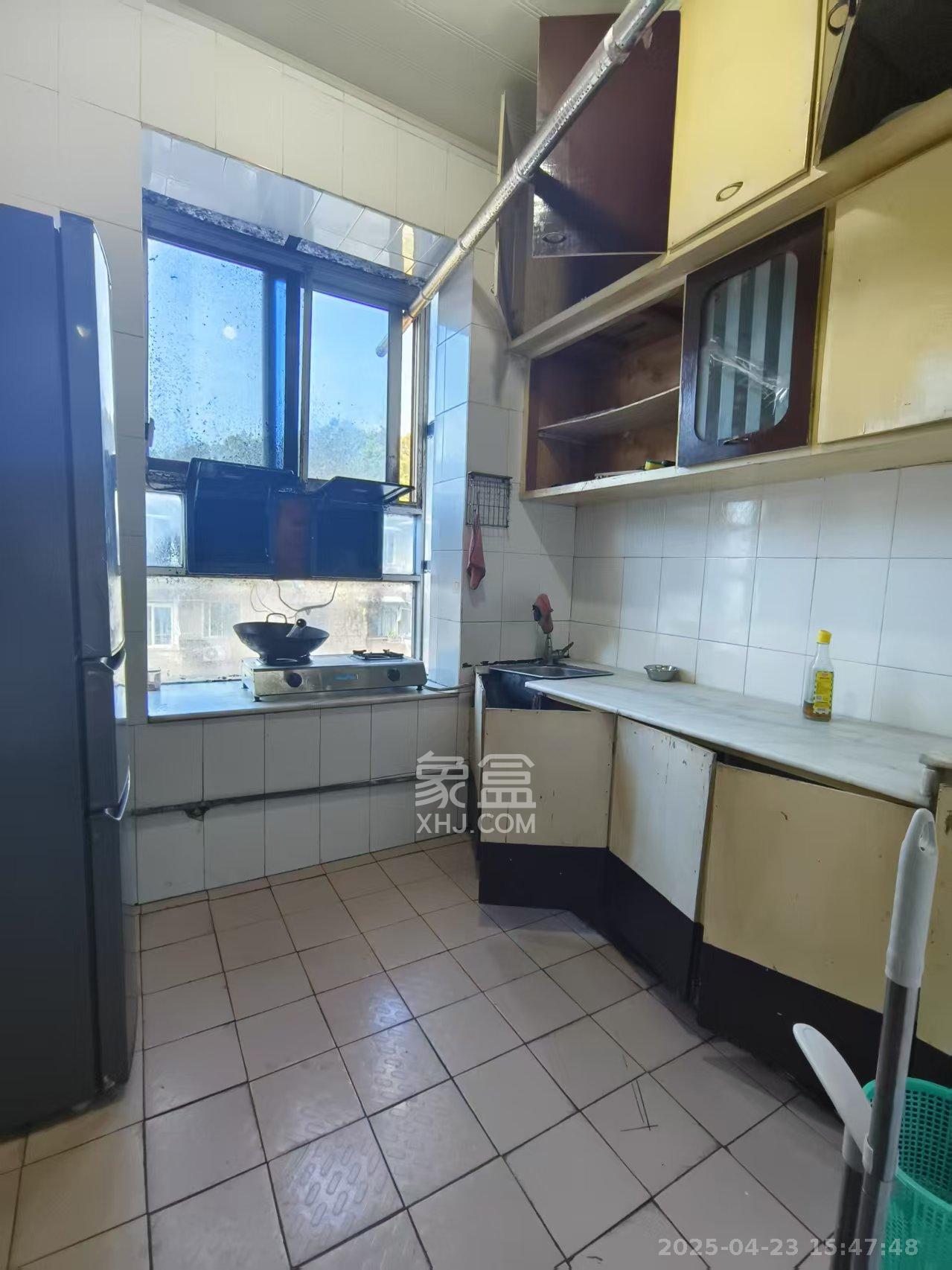 省少管所单位房 2室1厅1卫 1200.0元/月 省少管所单位房 2室1厅1卫 1200.0元/月室内图