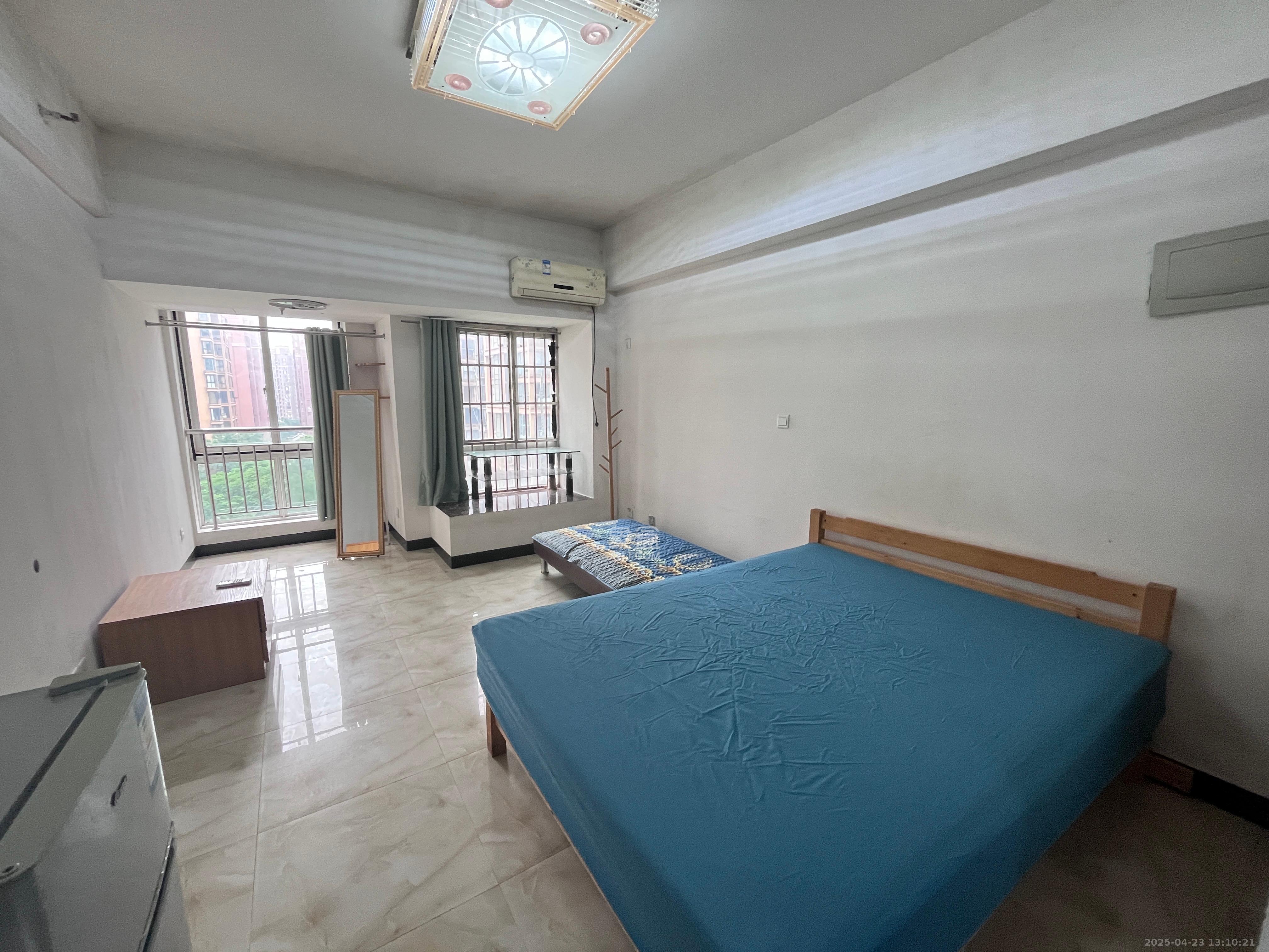 星城荣域 1室1厅1卫 1200.0元/月 星城荣域 1室1厅1卫 1200.0元/月室内图