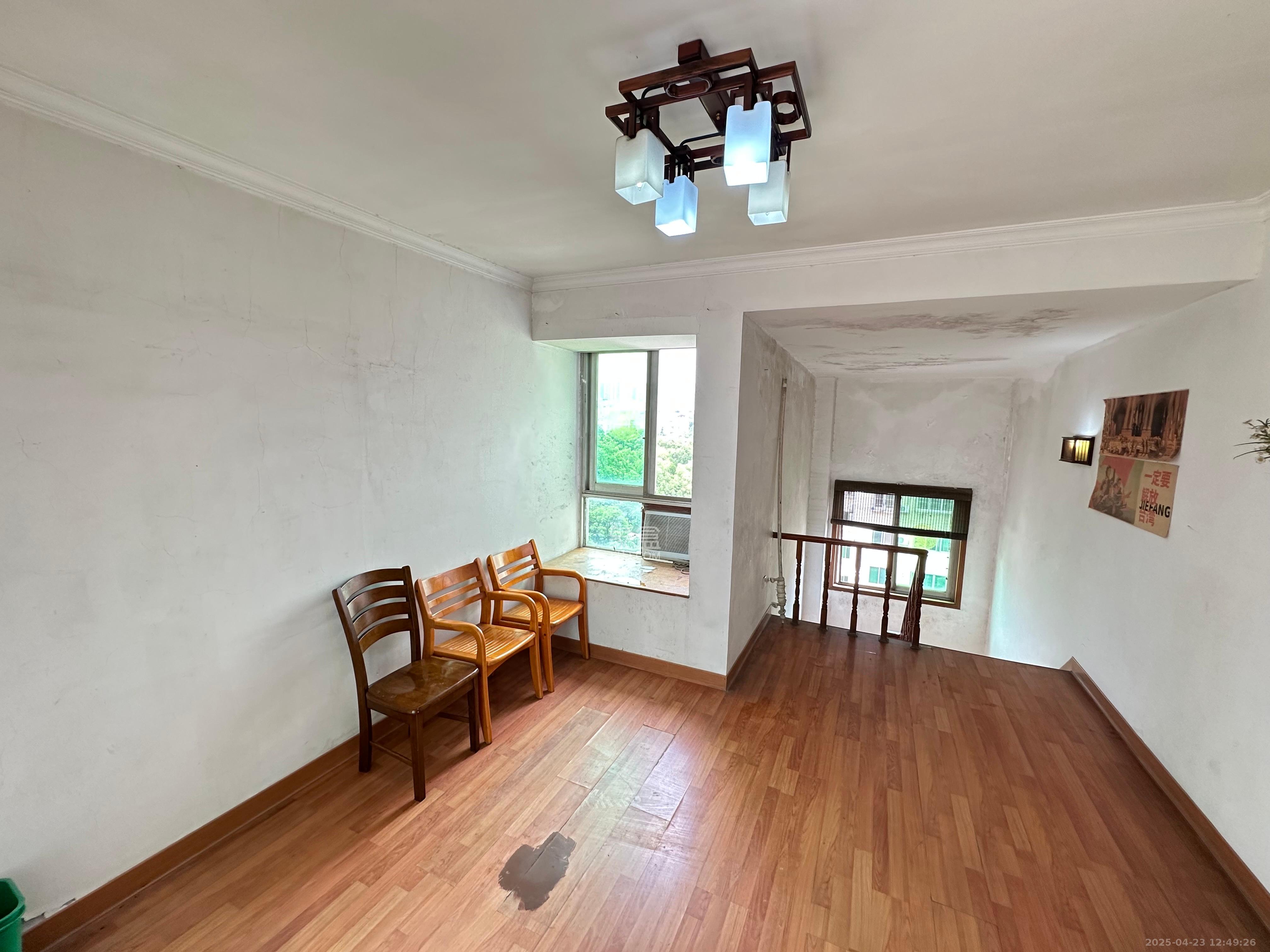 咸嘉新村嘉文苑 3室2厅2卫 2200.0元/月 咸嘉新村嘉文苑 3室2厅2卫 2200.0元/月室内图