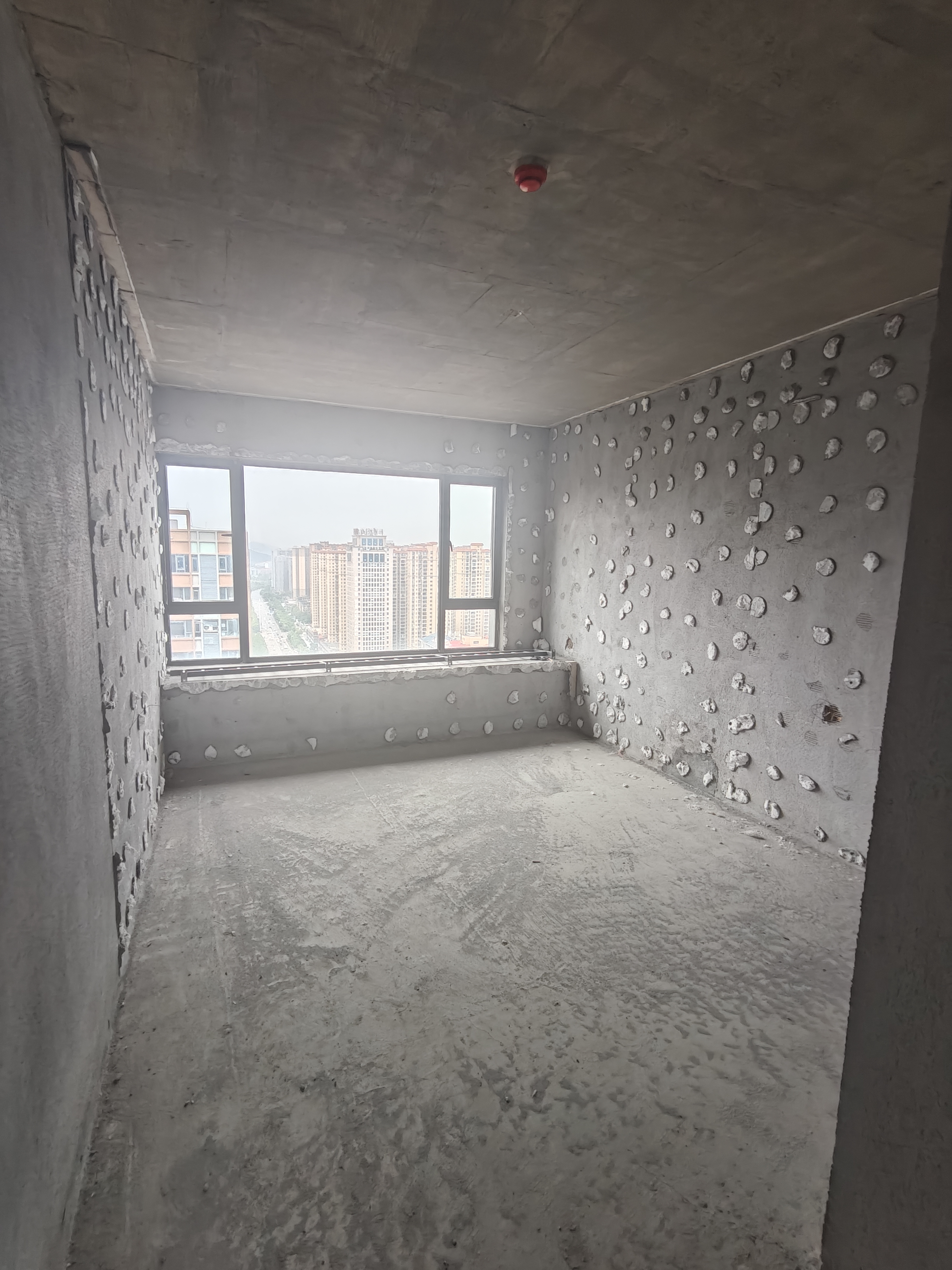 宁邦中心（二期公园里）  4室2厅2卫   80.00万客厅