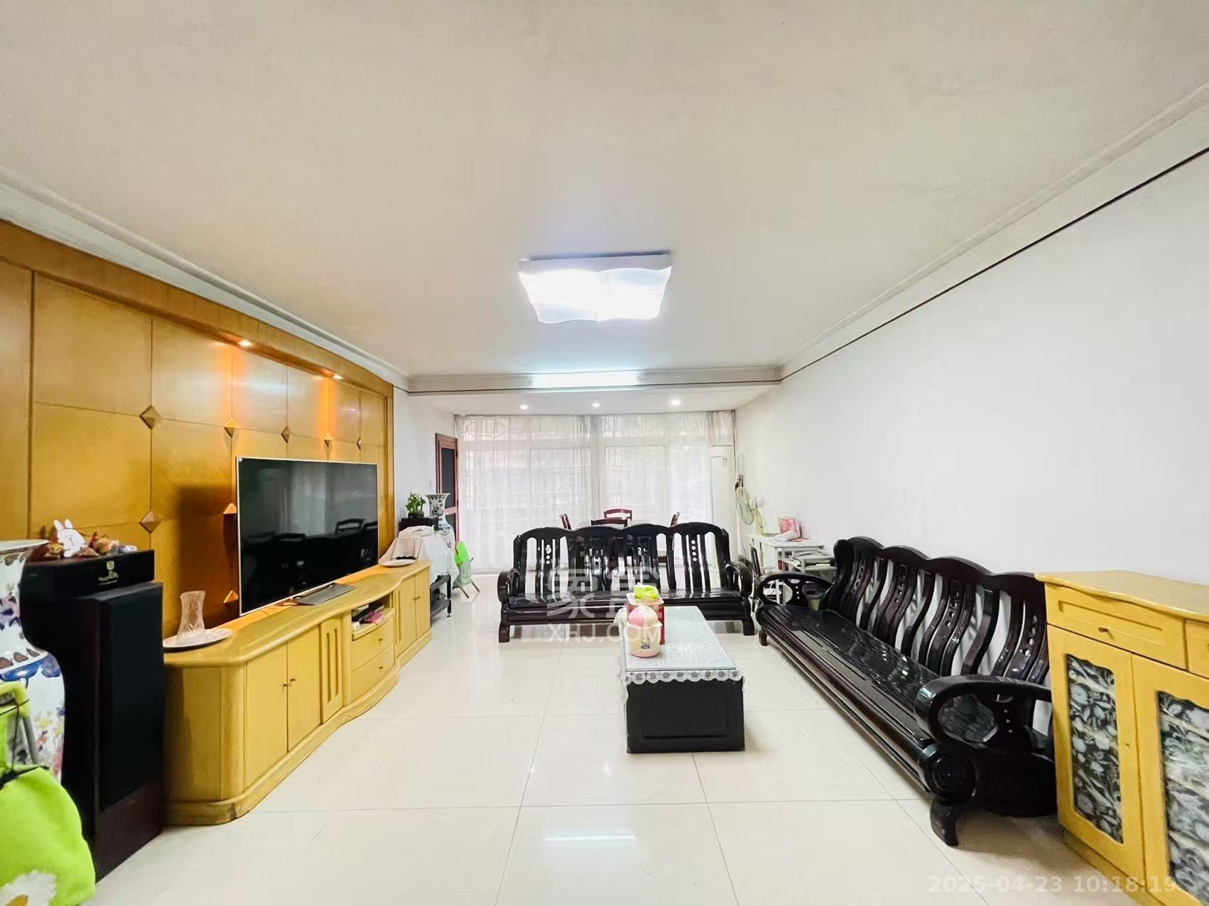 汇城花园  4室2厅2卫    5800.0元/月 汇城花园  4室2厅2卫    5800.0元/月