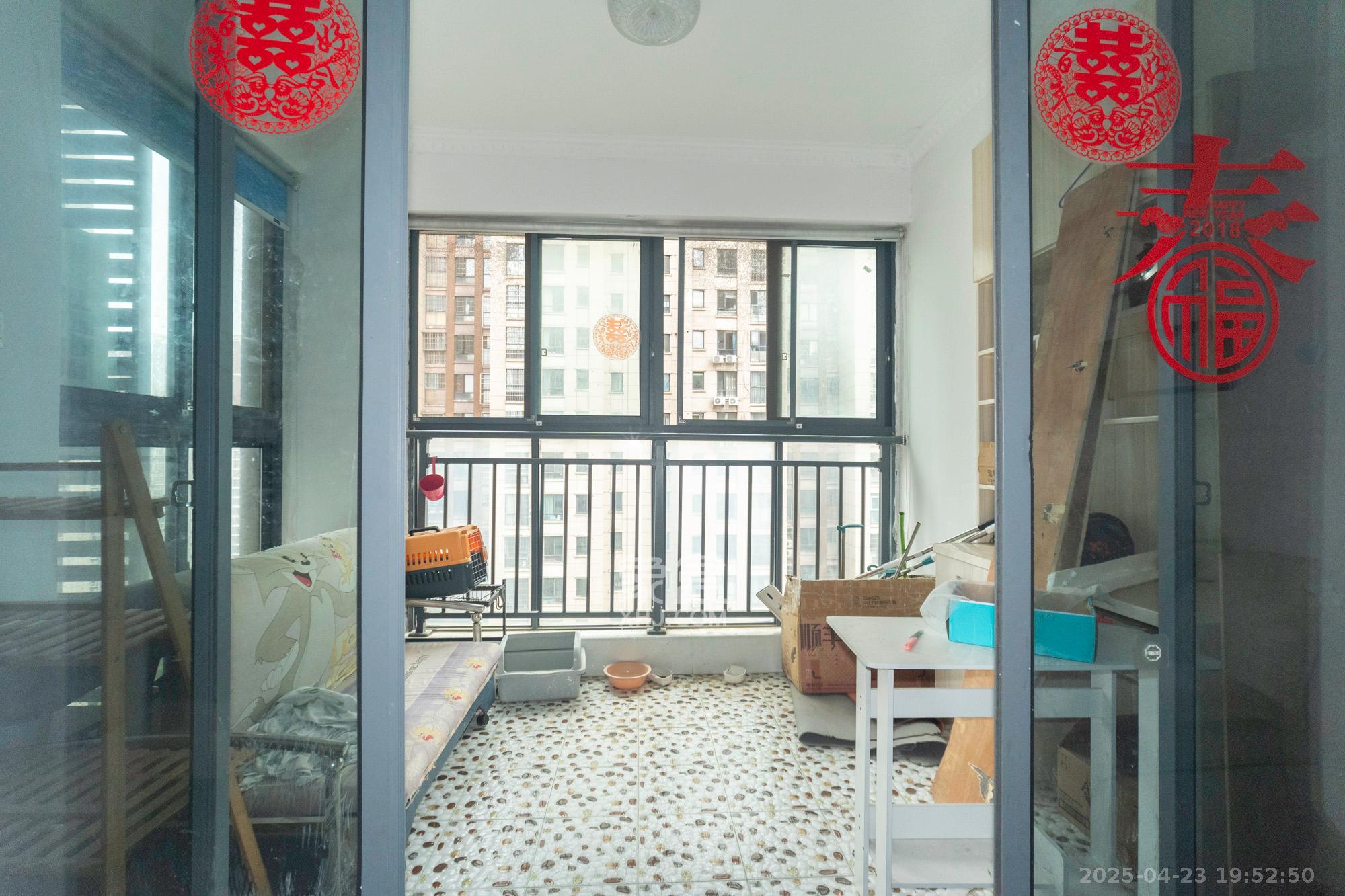 松雅轩(埃克斯社区) 2室2厅1卫 75.0万 松雅轩(埃克斯社区) 2室2厅1卫 75.0万阳台