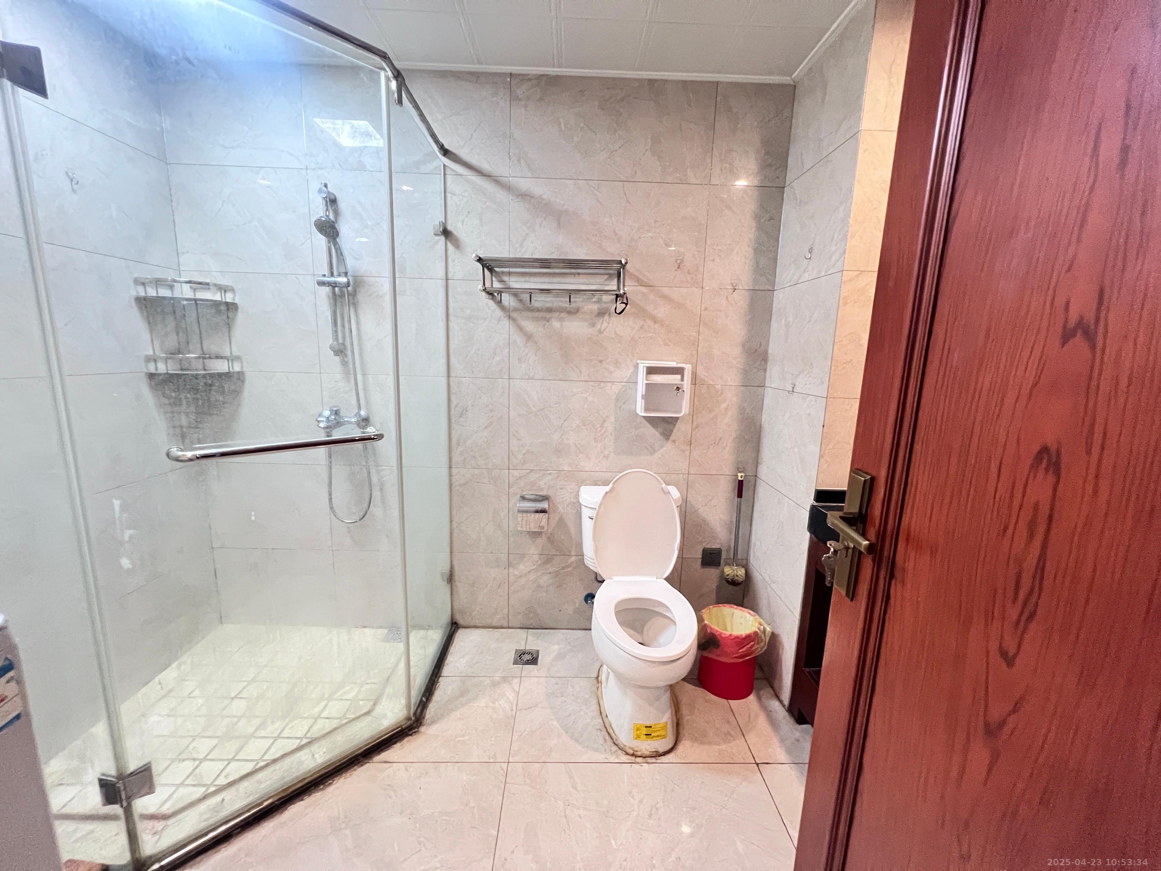 山语云栖 3室2厅1卫 2000.0元/月 山语云栖 3室2厅1卫 2000.0元/月室内图