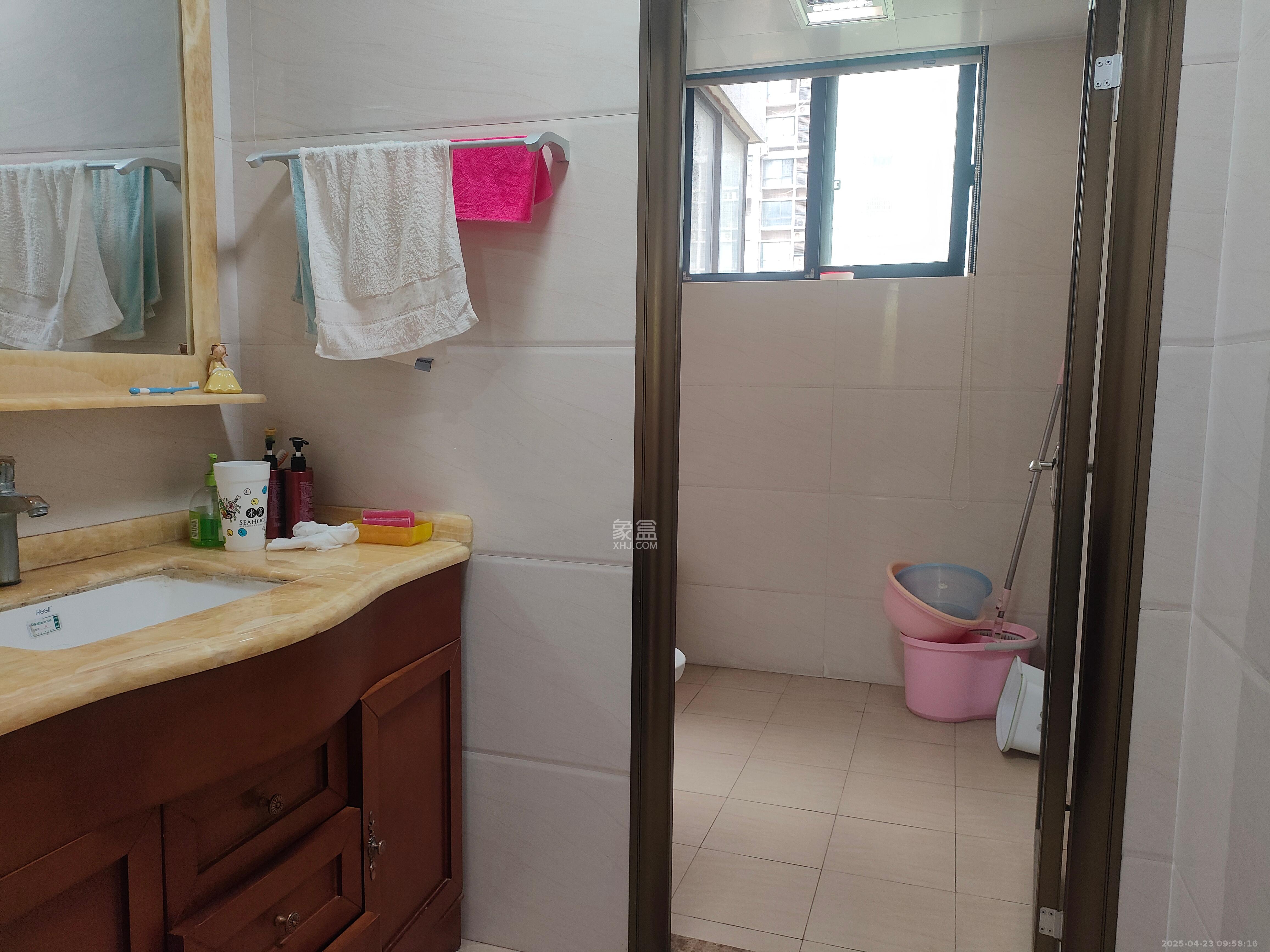 湘江世纪城聚江苑 3室2厅2卫 3200.0元/月 湘江世纪城聚江苑 3室2厅2卫 3200.0元/月室内图