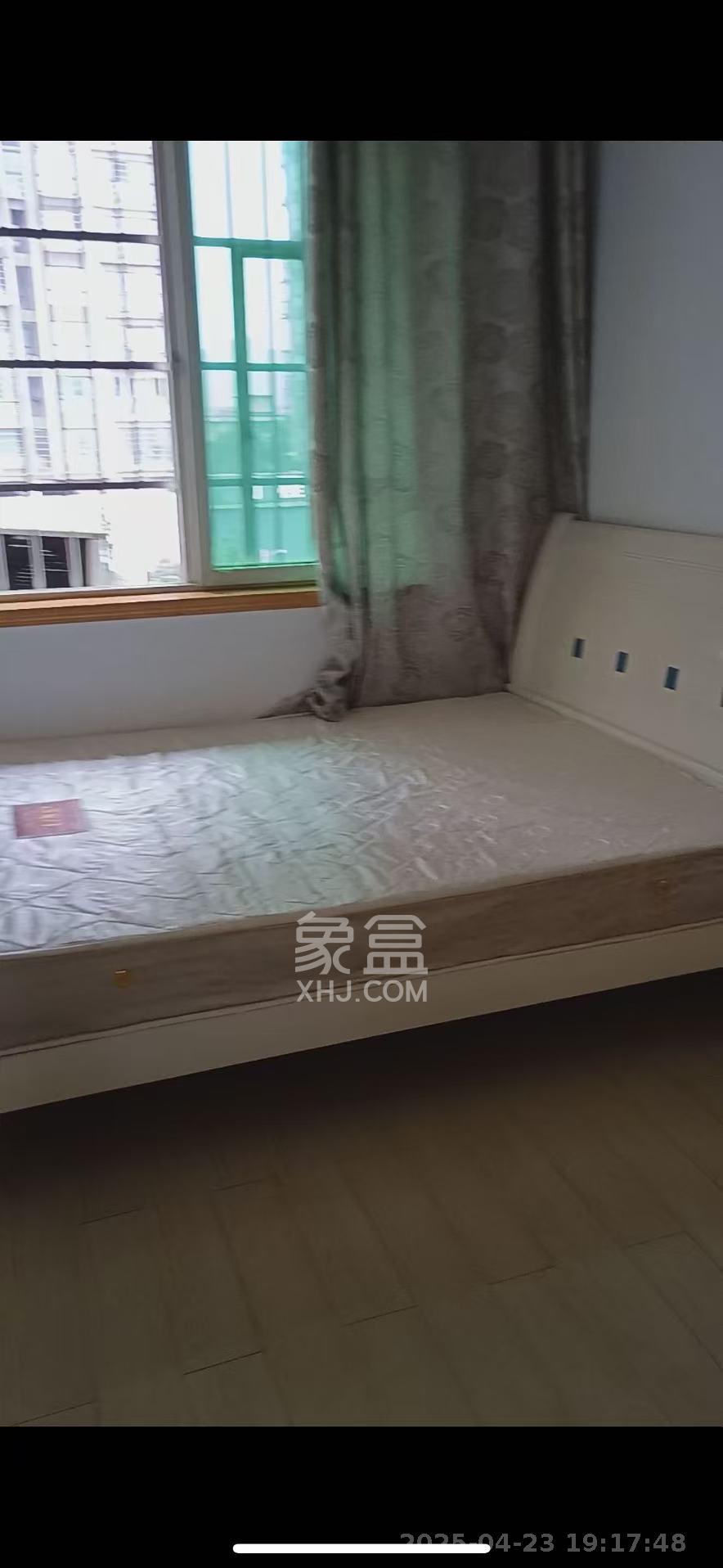 江南公寓  1室1厅1卫   1700.00元/月室内图