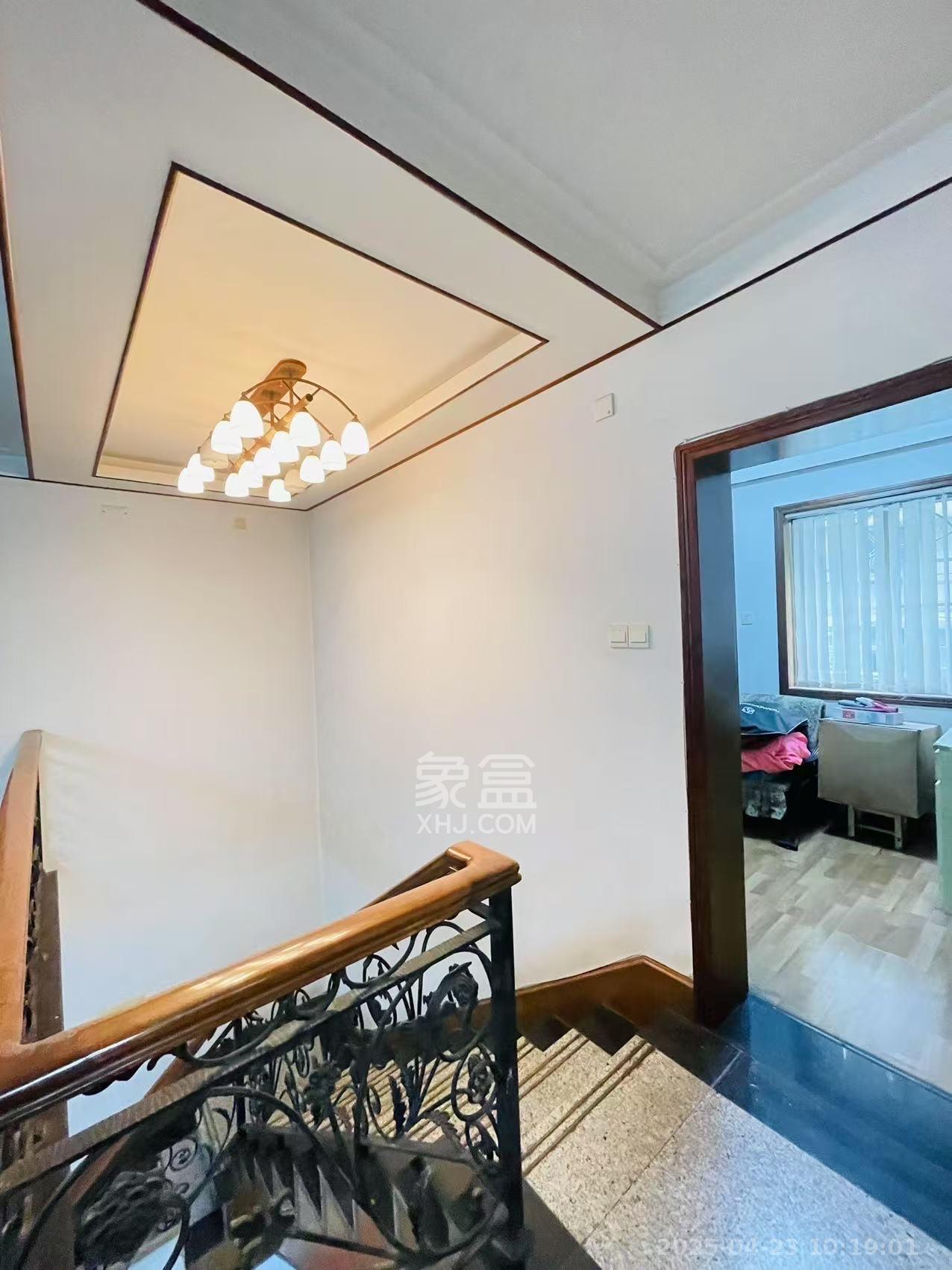 汇城花园 4室2厅2卫 5800.0元/月 汇城花园 4室2厅2卫 5800.0元/月室内图