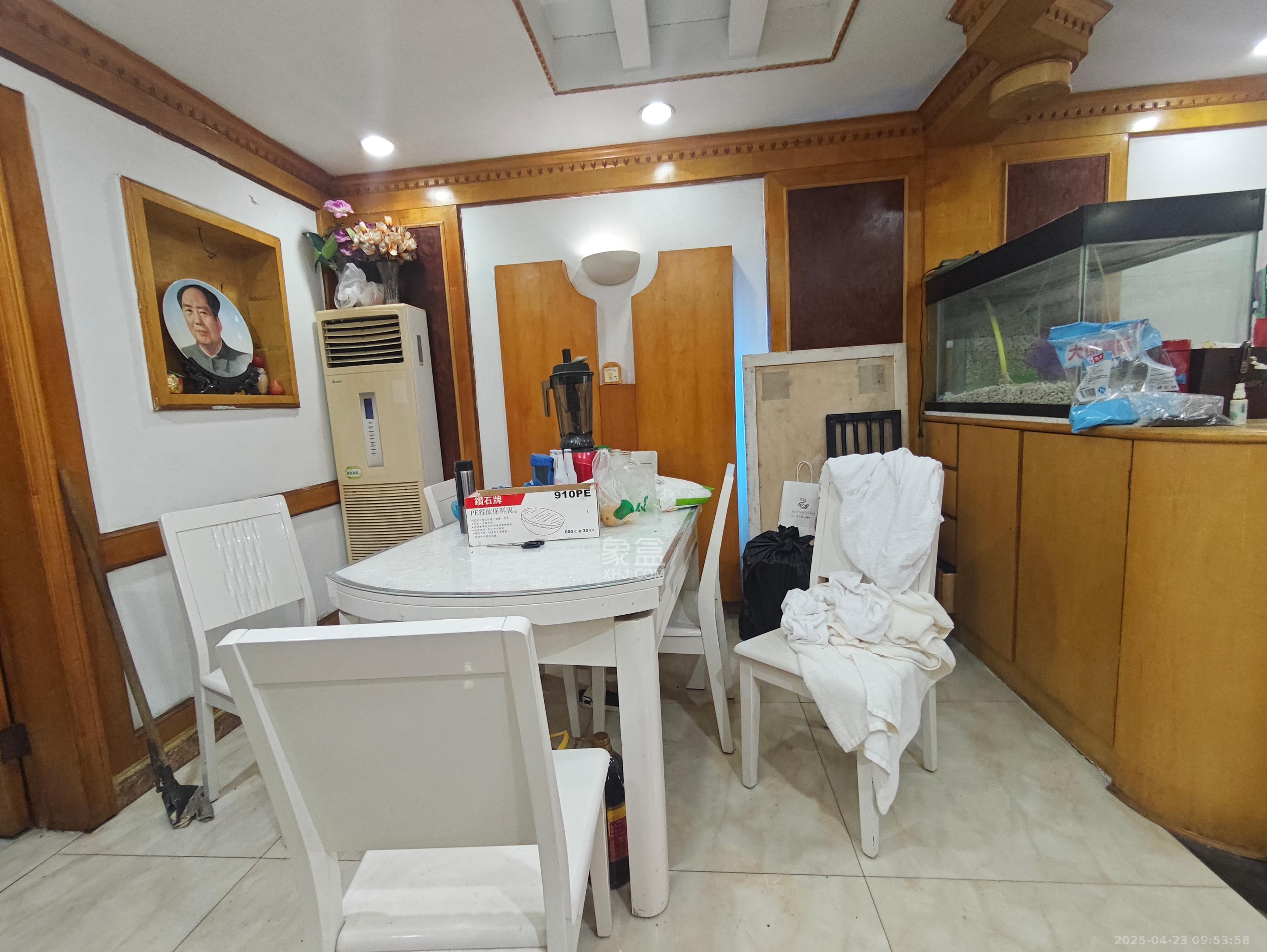 福乐凯公寓 3室2厅2卫 3600.0元/月 福乐凯公寓 3室2厅2卫 3600.0元/月室内图