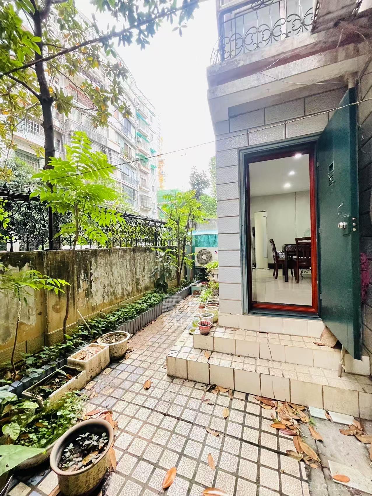 汇城花园 4室2厅2卫 5800.0元/月 汇城花园 4室2厅2卫 5800.0元/月室内图