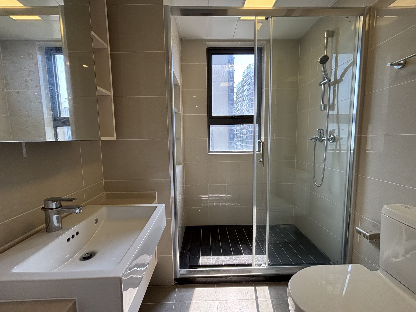 大华锦绣海岸三期 3室2厅1卫 176.0万 大华锦绣海岸三期 3室2厅1卫 176.0万室内图