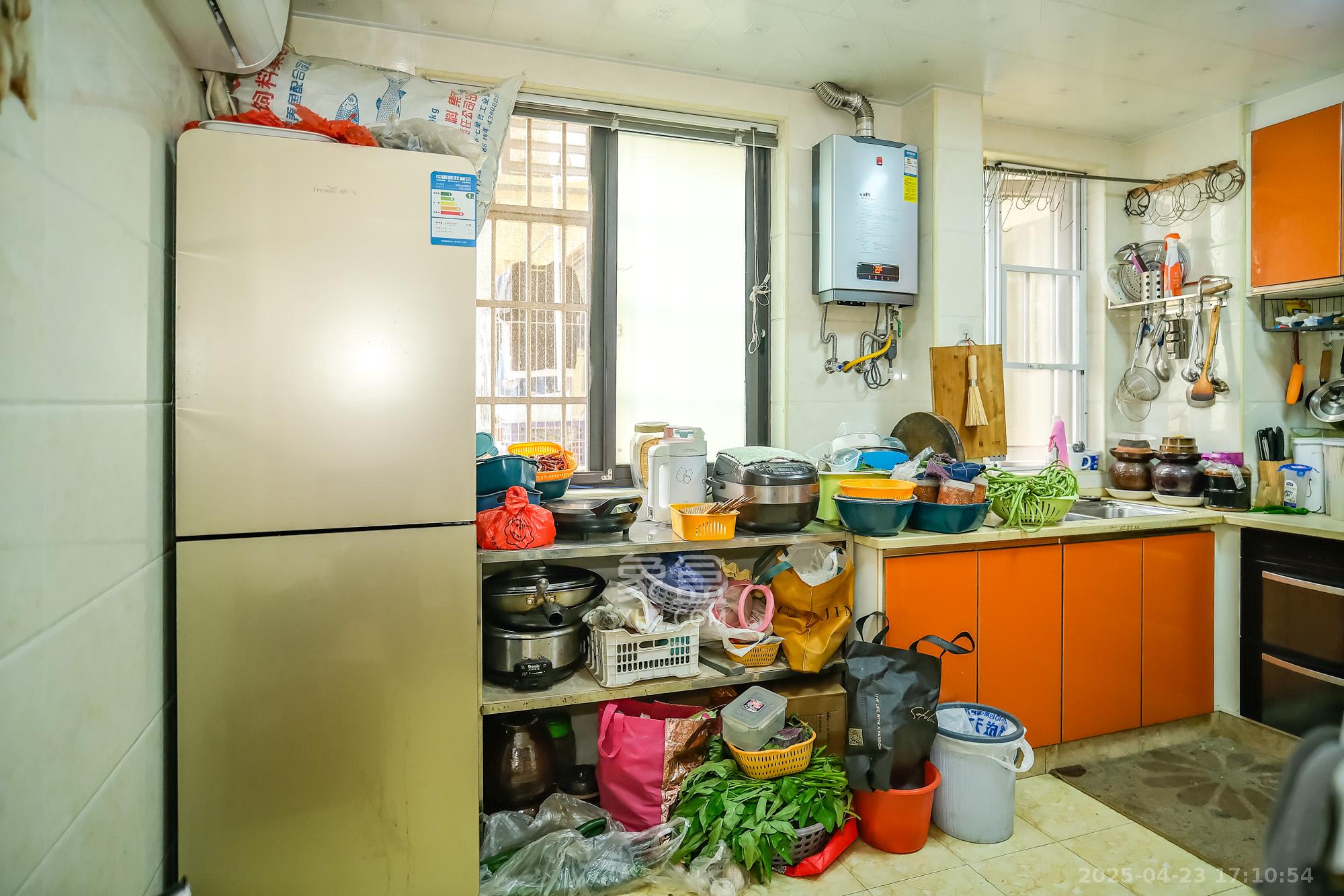 保利香槟国际 3室2厅1卫 73.8万 保利香槟国际 3室2厅1卫 73.8万厨房