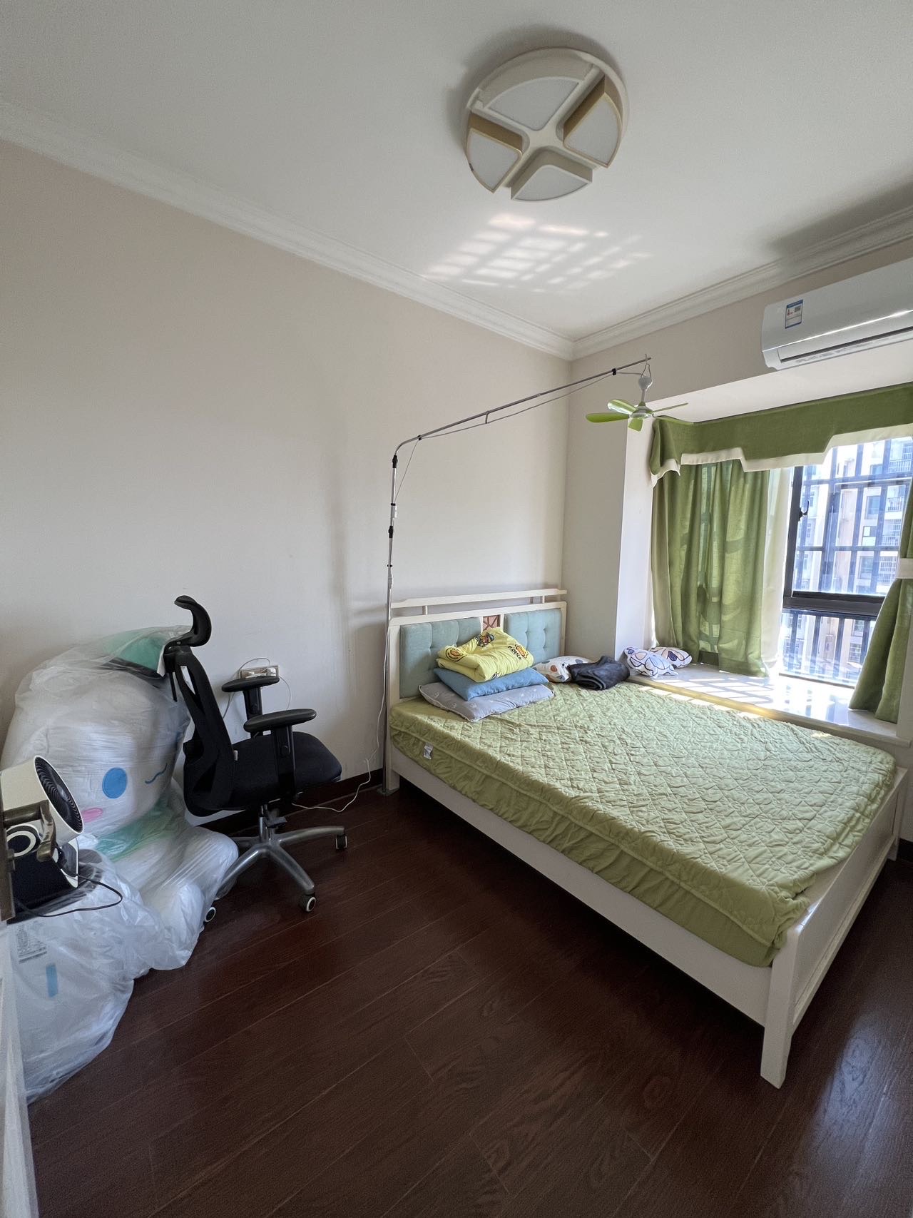 长堤中心  2室2厅1卫    138.0万 长堤中心  2室2厅1卫    138.0万客厅