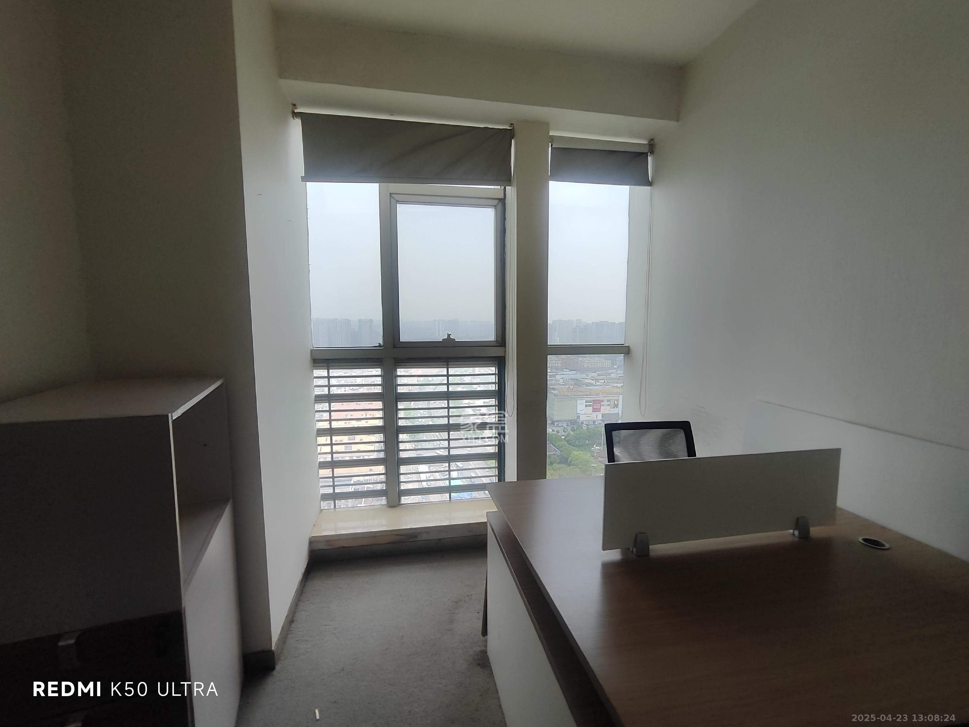 红星国际星城 6室2厅0卫 12700.0元/月 红星国际星城 6室2厅0卫 12700.0元/月室内图