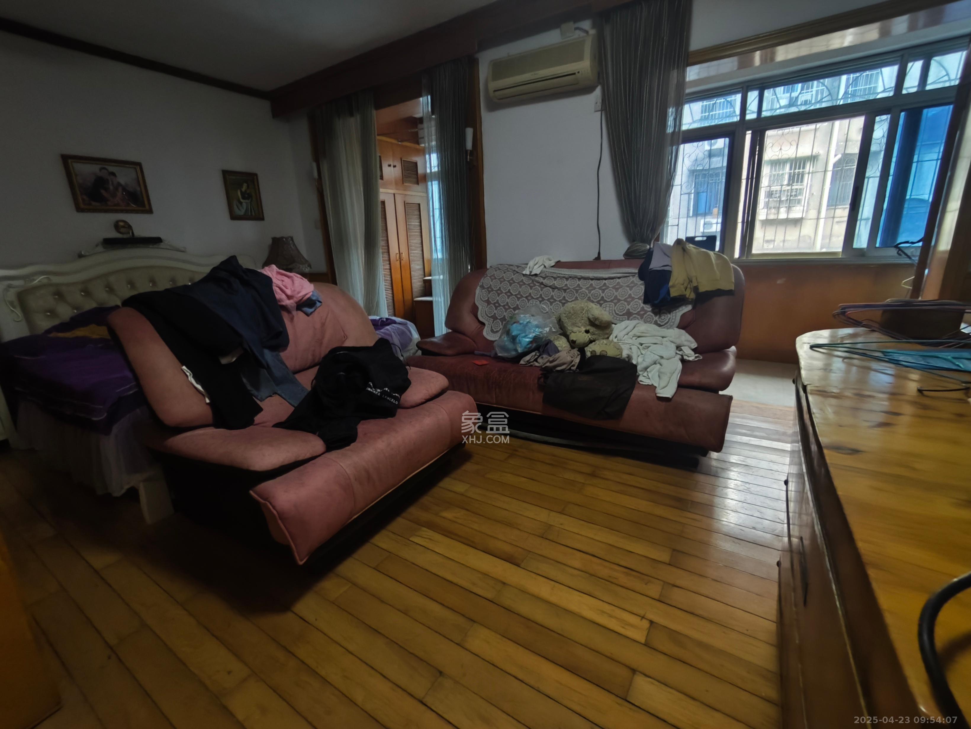 福乐凯公寓  3室2厅2卫    3600.0元/月室内图