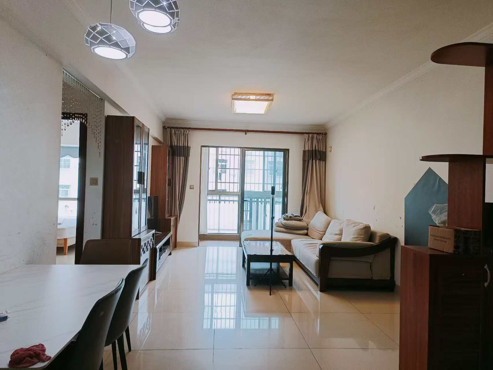 城市海岸二期  2室2厅1卫    205.0万 城市海岸二期  2室2厅1卫    205.0万室内图