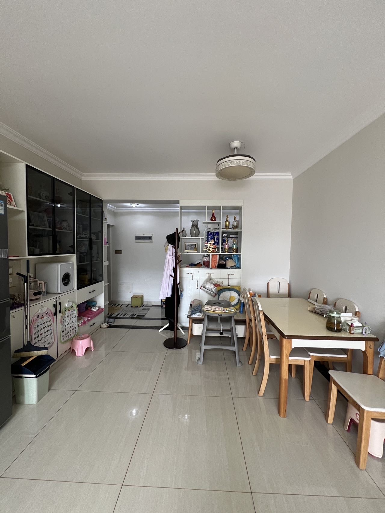 长堤中心  2室2厅1卫    138.0万 长堤中心  2室2厅1卫    138.0万客厅