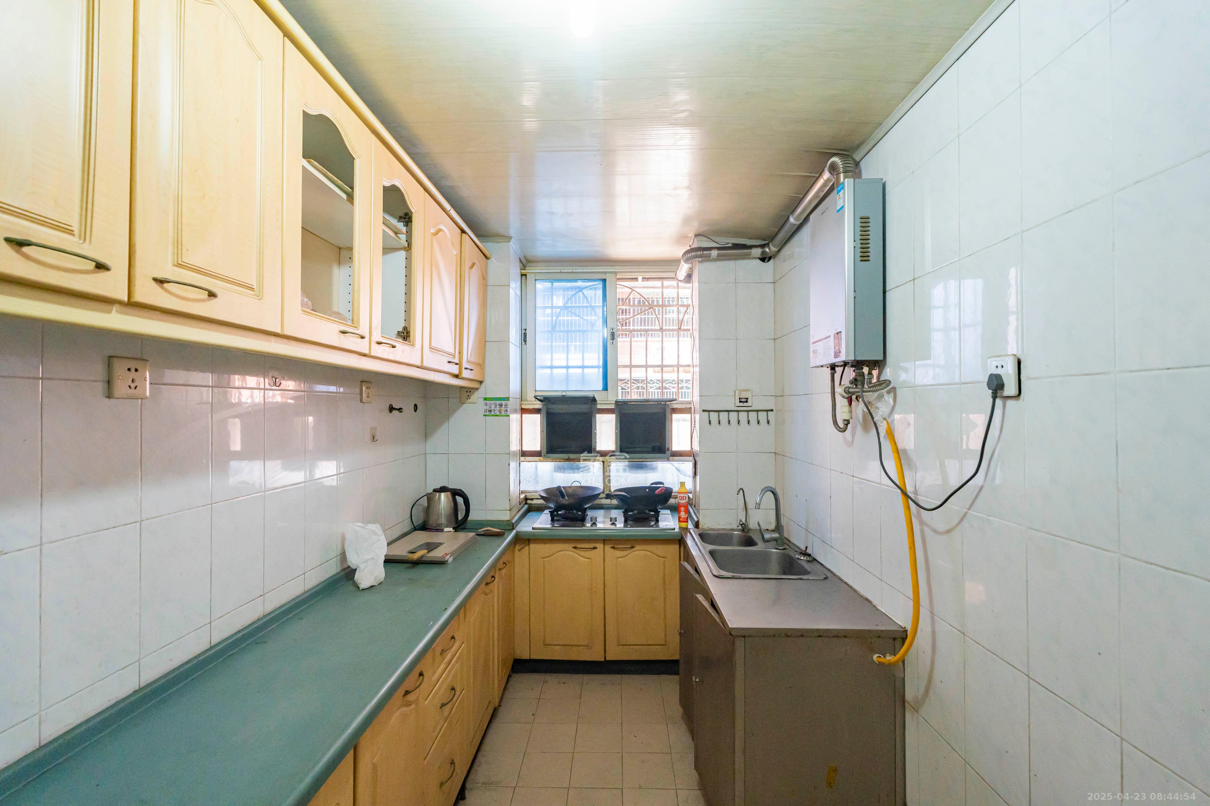 兴汉门公寓 3室2厅2卫 3400.0元/月 兴汉门公寓 3室2厅2卫 3400.0元/月室内图