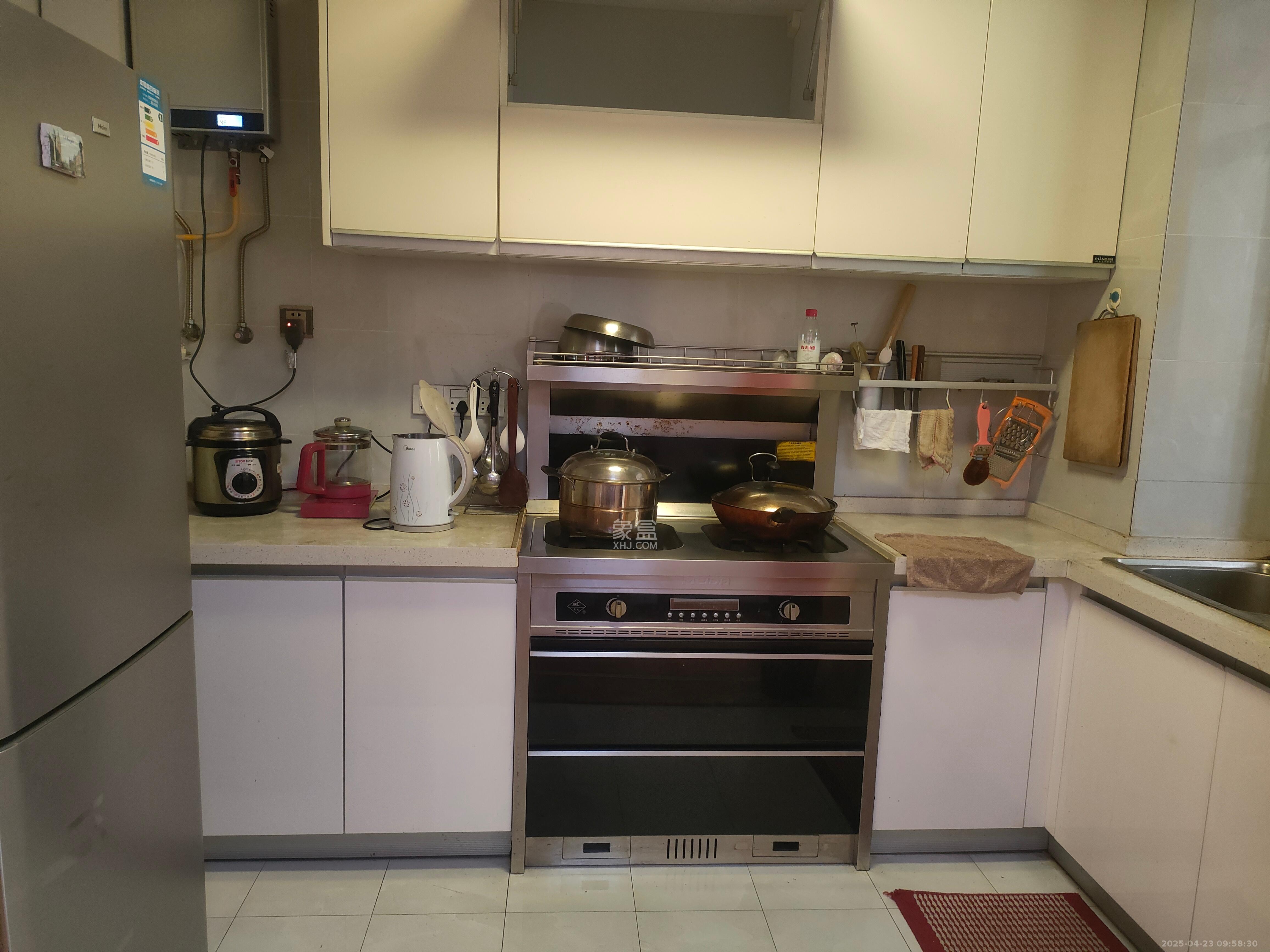 湘江世纪城聚江苑 3室2厅2卫 3200.0元/月 湘江世纪城聚江苑 3室2厅2卫 3200.0元/月室内图