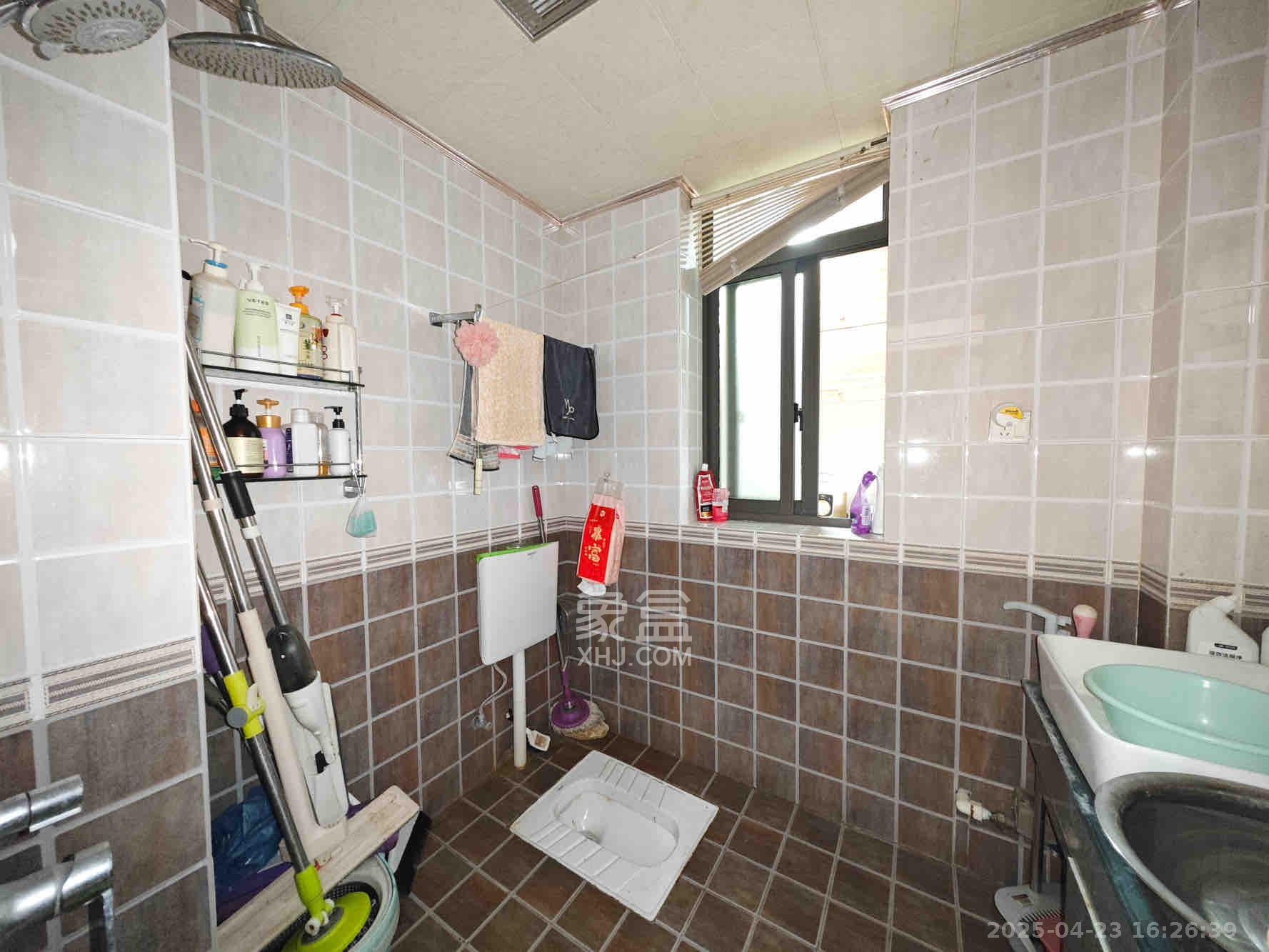 德庆水韵山城 4室3厅1卫 3800.0元/月 德庆水韵山城 4室3厅1卫 3800.0元/月室内图