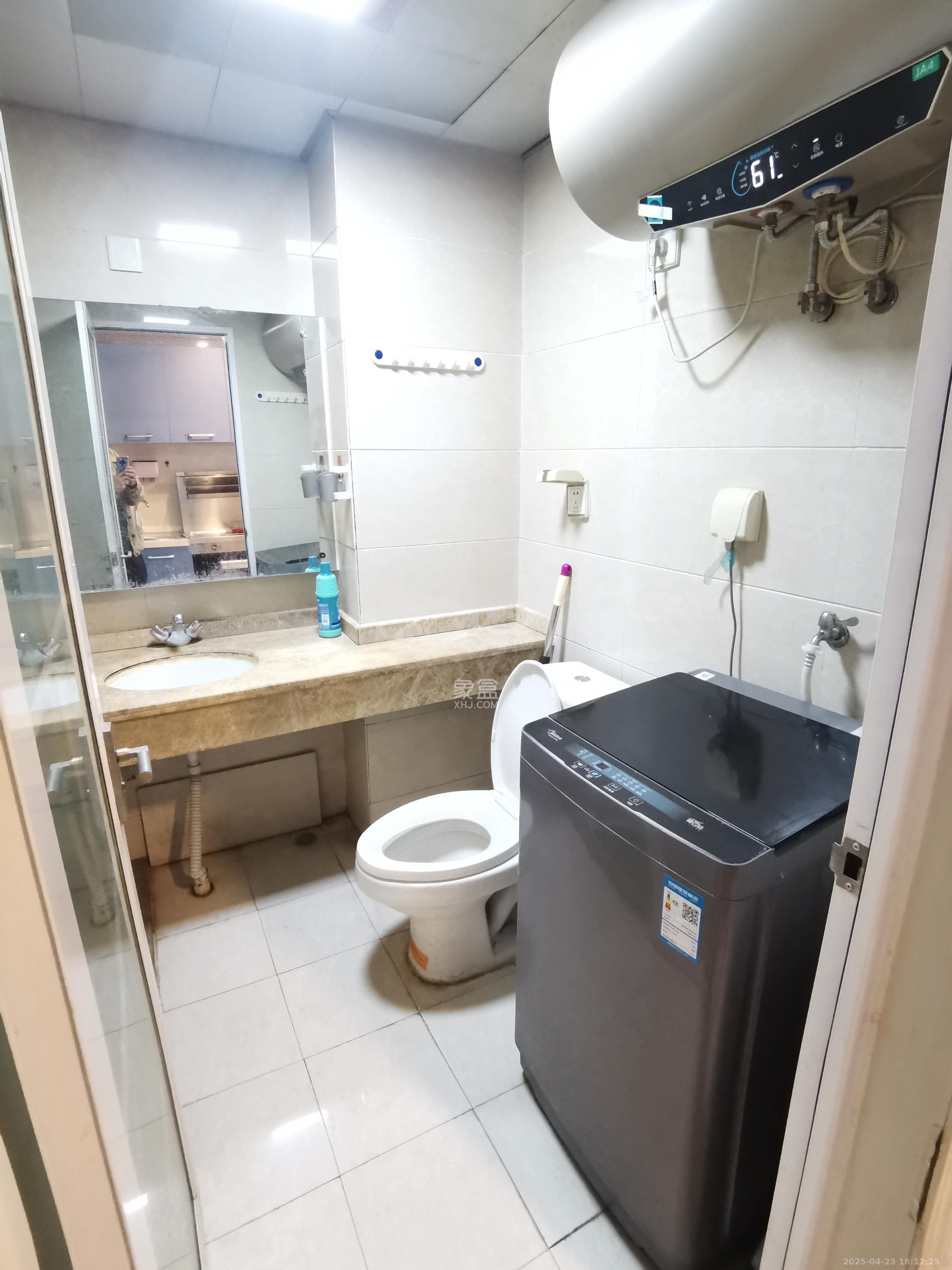 西子一间  1室1厅1卫   1600.00元/月室内图