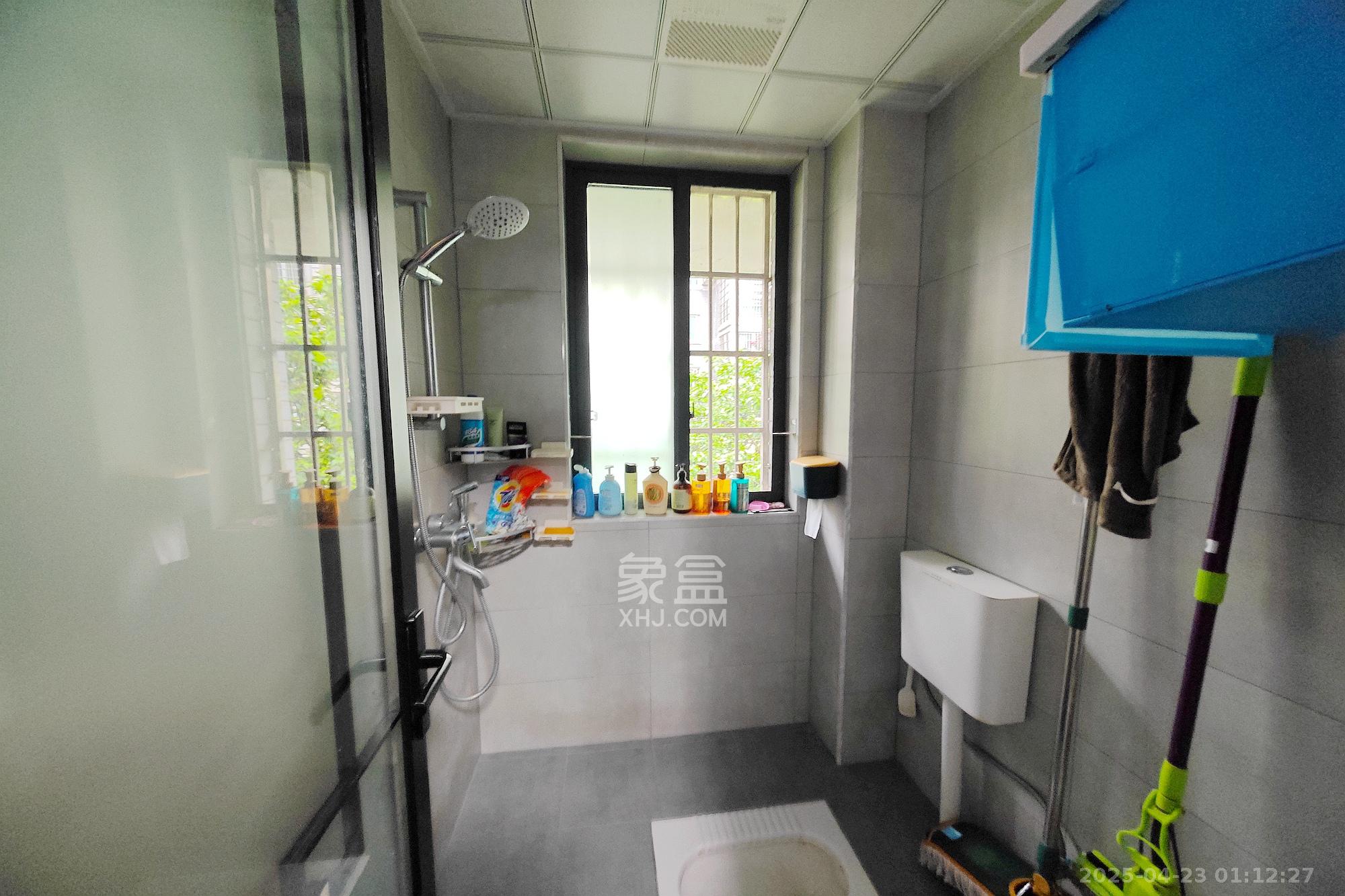 鸿景苑 3室2厅2卫 69.0万 鸿景苑 3室2厅2卫 69.0万其他